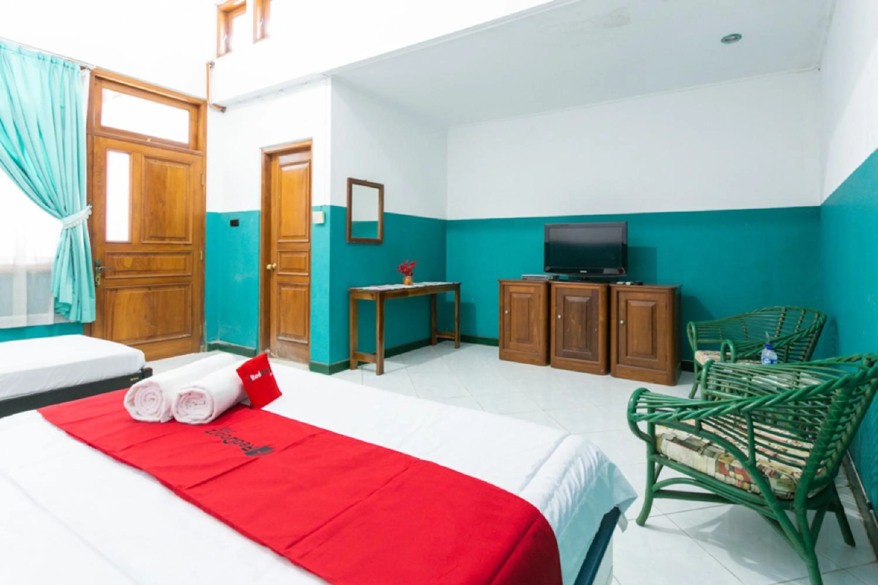 Bed in RedDoorz Syariah near Alun Alun Magelang Bayeman
