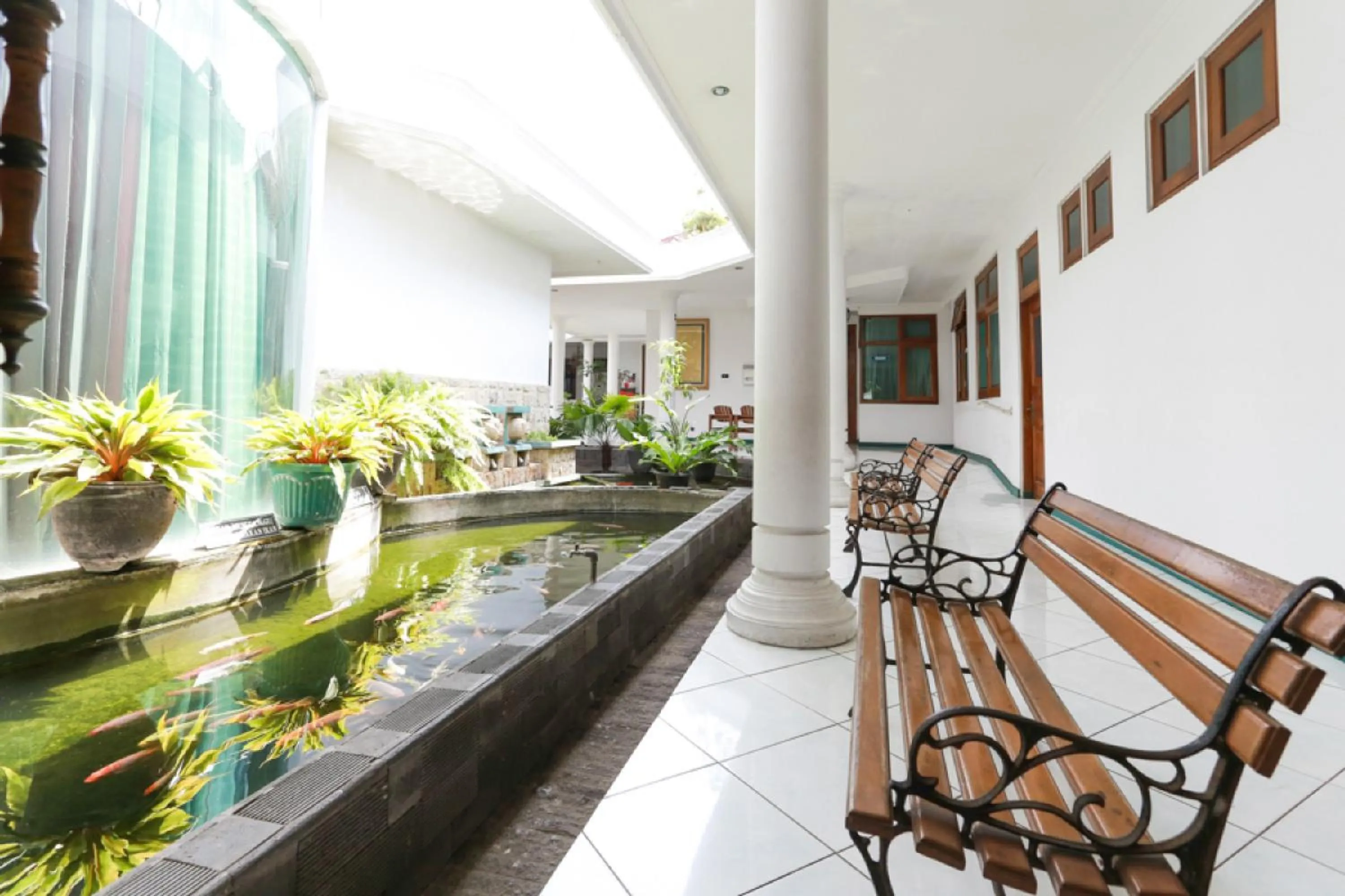 RedDoorz Syariah near Alun Alun Magelang Bayeman