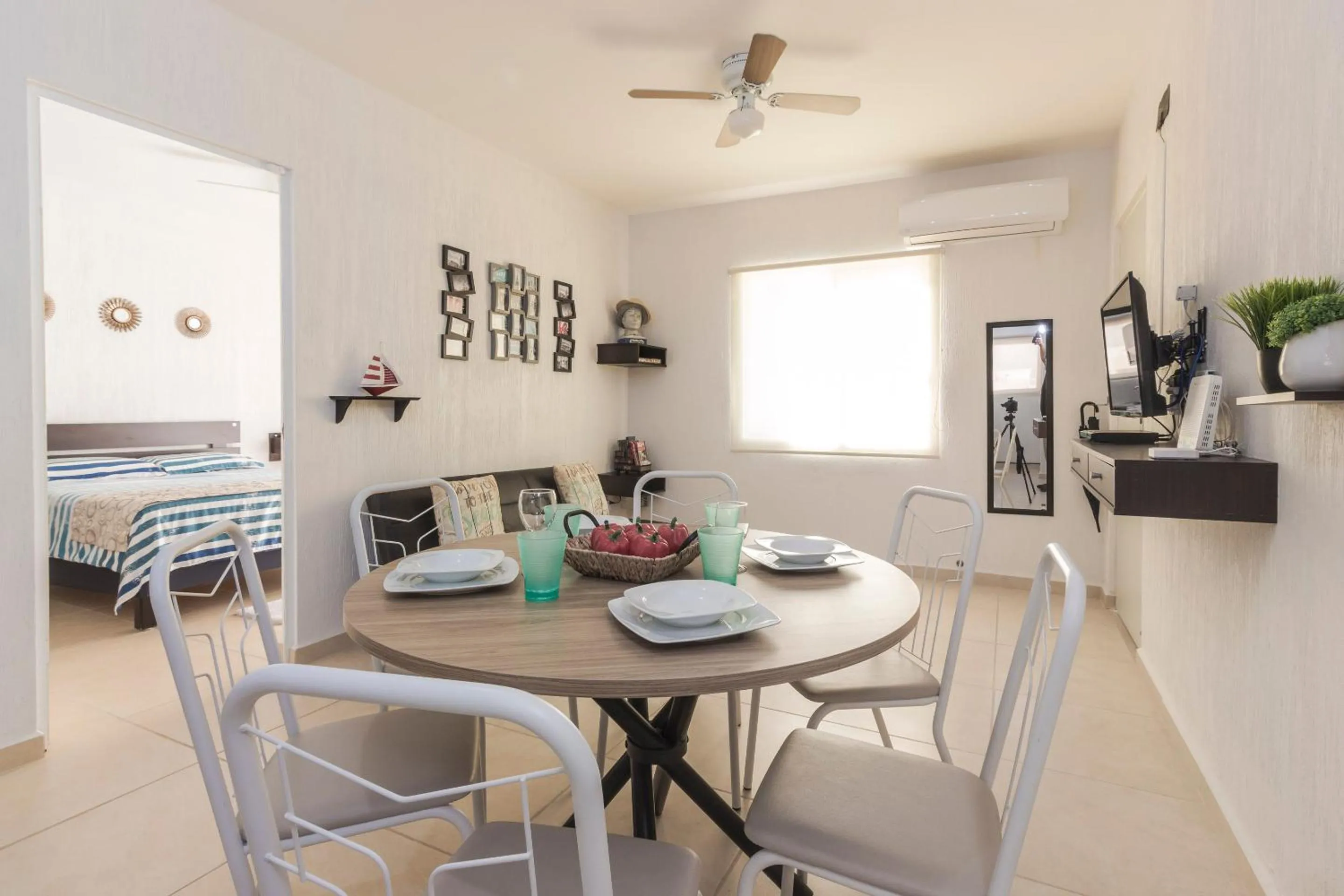 Dining area in Relaxing & Quite Apt - Full Apartment