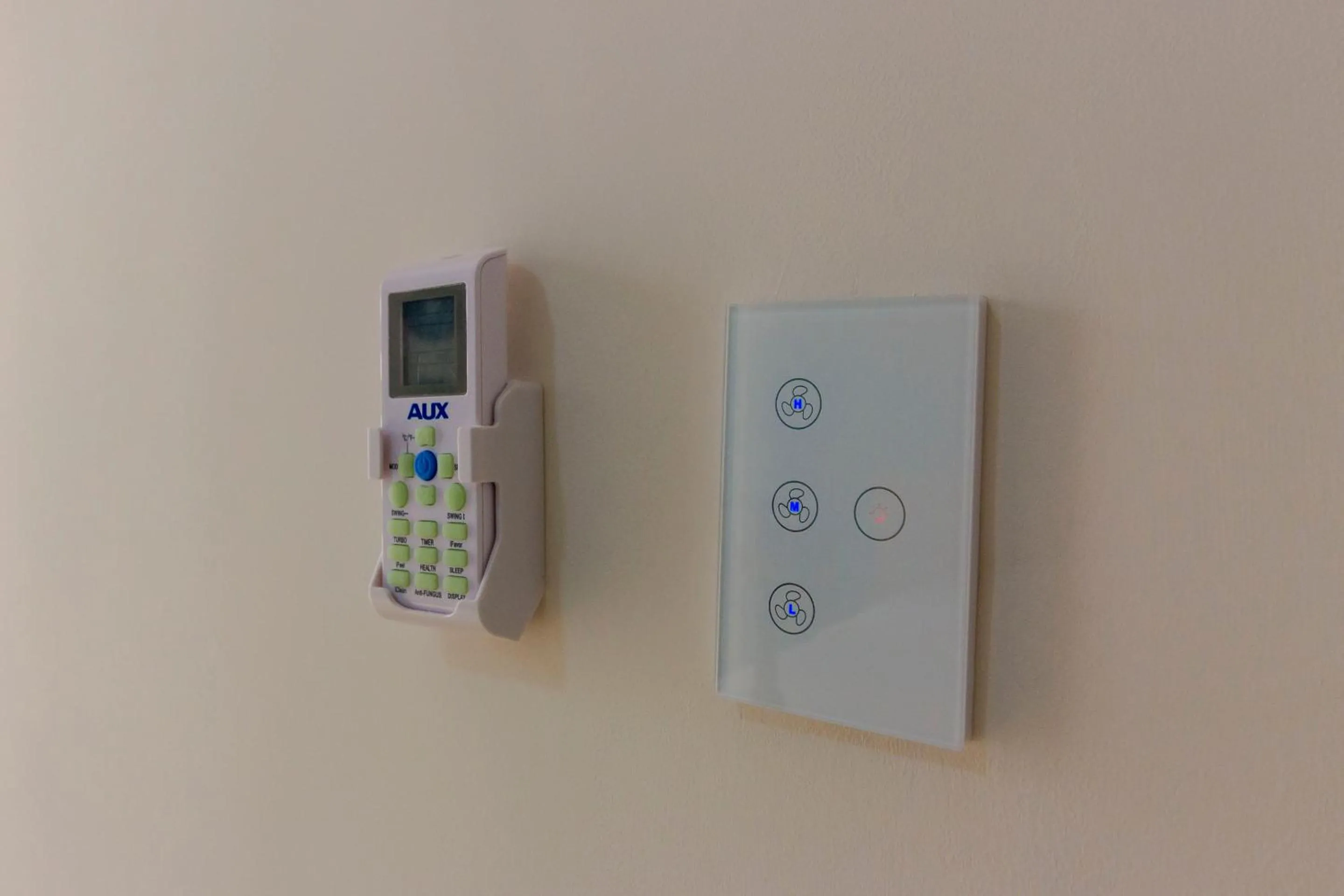 fireplace in Relaxing & Quite Apt - Full Apartment