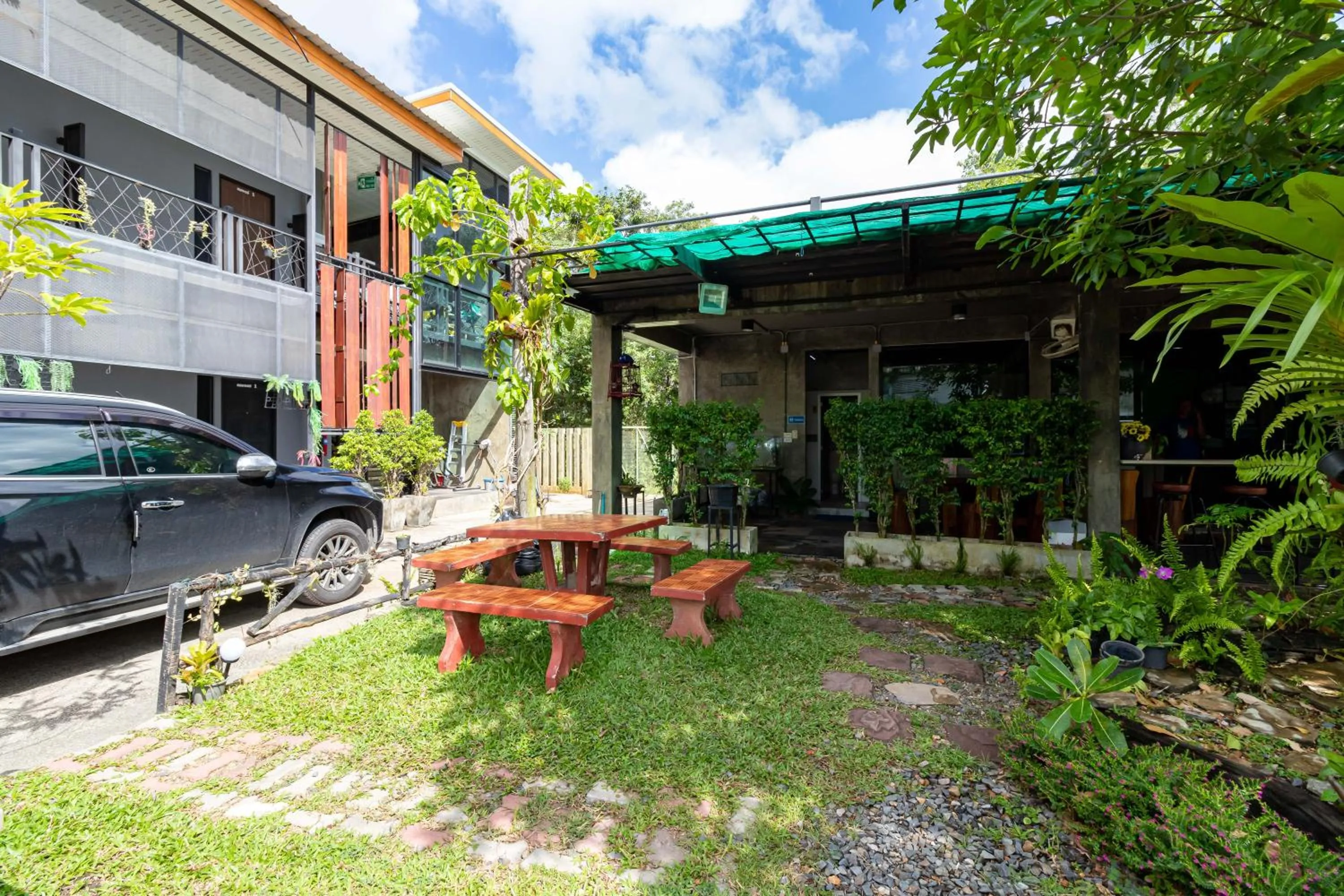 CS Klongtoey Grand Resort