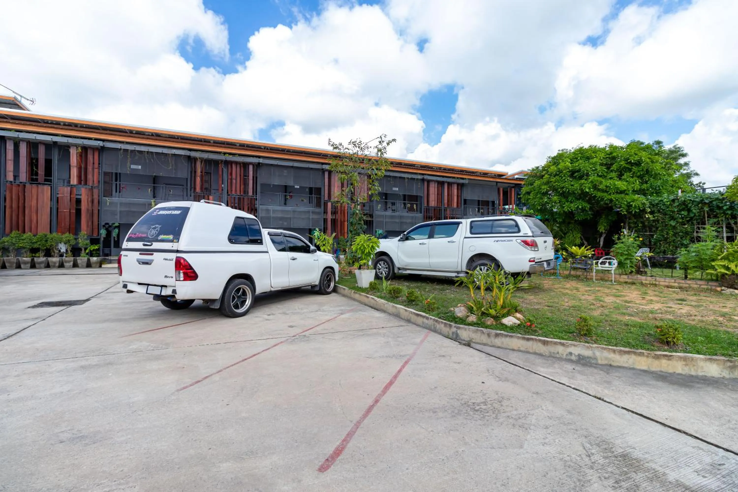 CS Klongtoey Grand Resort