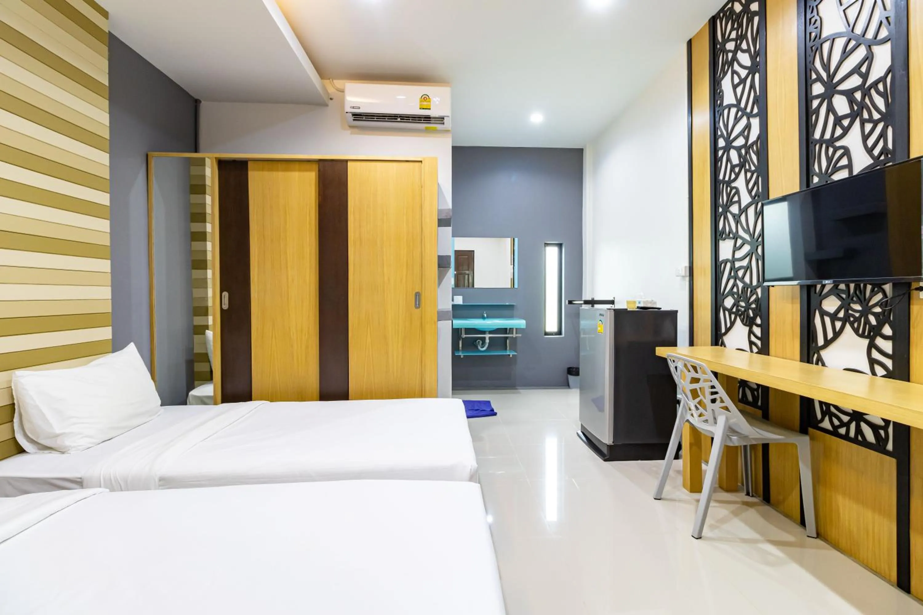 Bedroom, Bed in CS Klongtoey Grand Resort