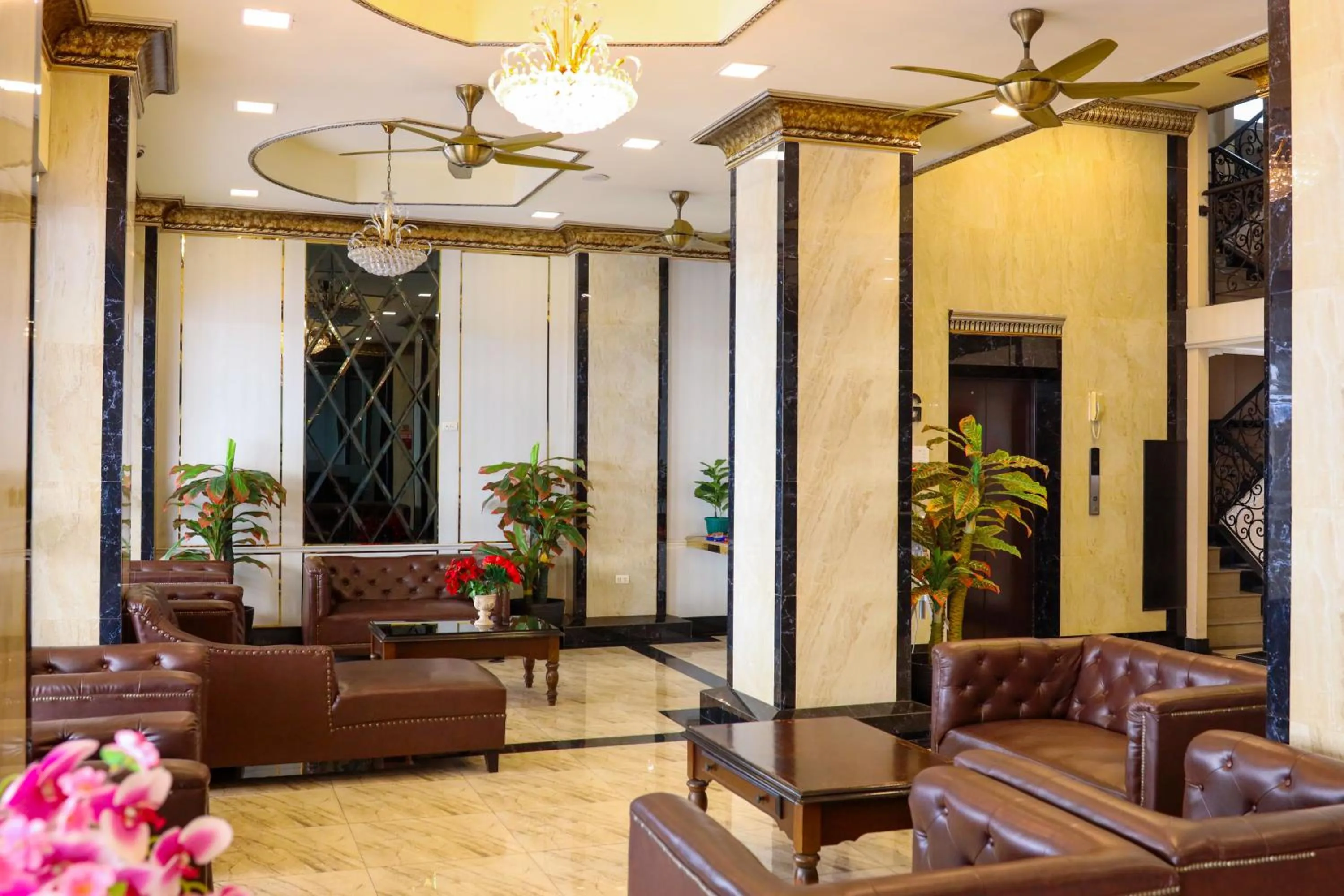 Seating area in Land Royal Residence Pattaya