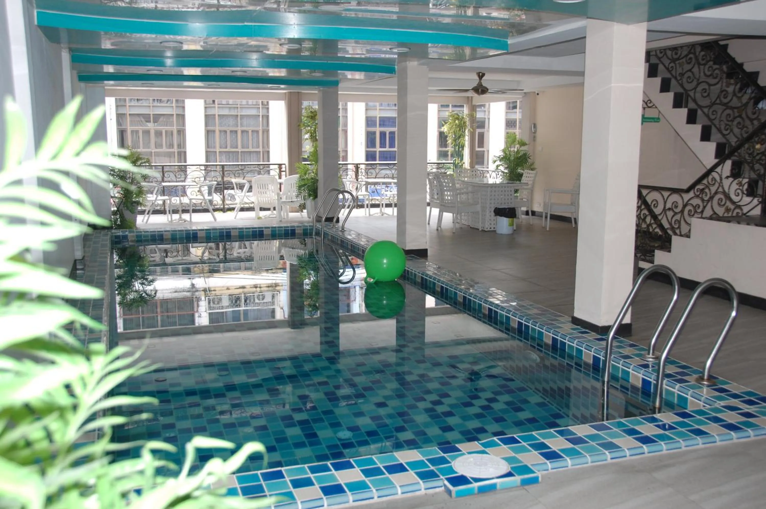 Property building in Land Royal Residence Pattaya