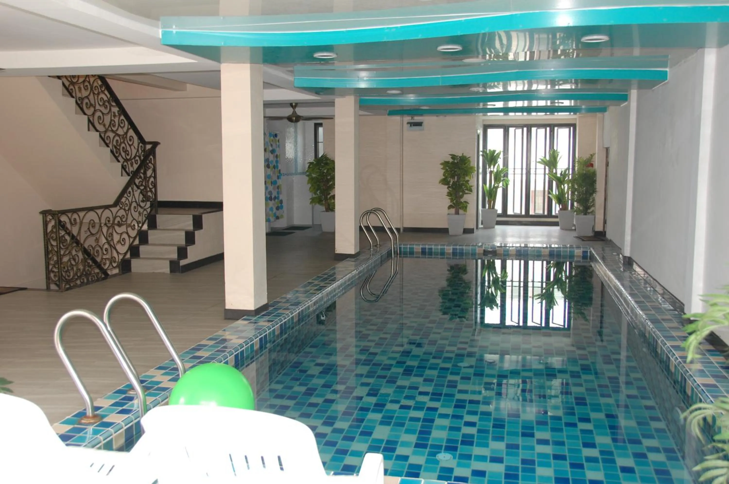 Property building in Land Royal Residence Pattaya