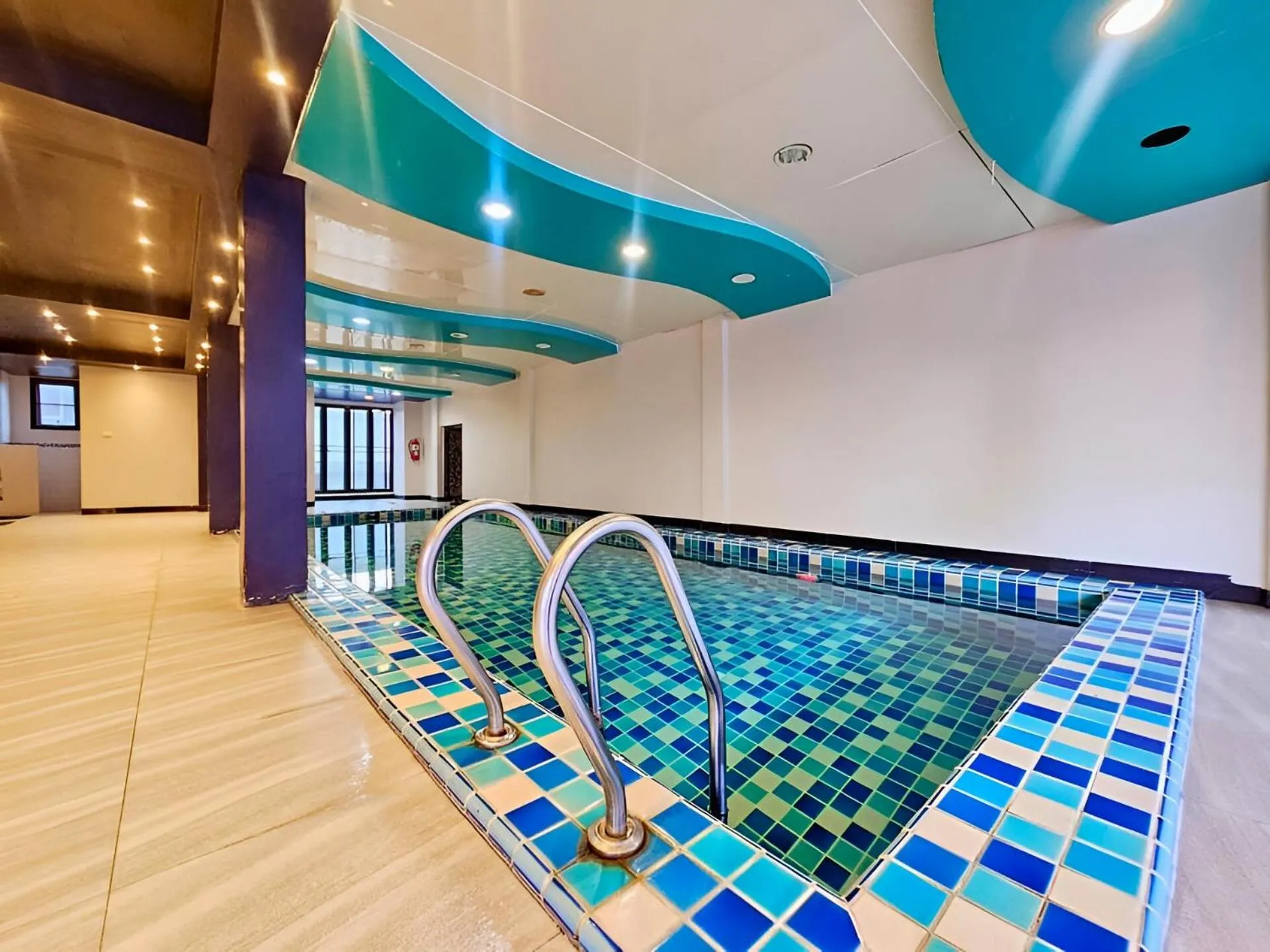 Pool view in Land Royal Residence Pattaya