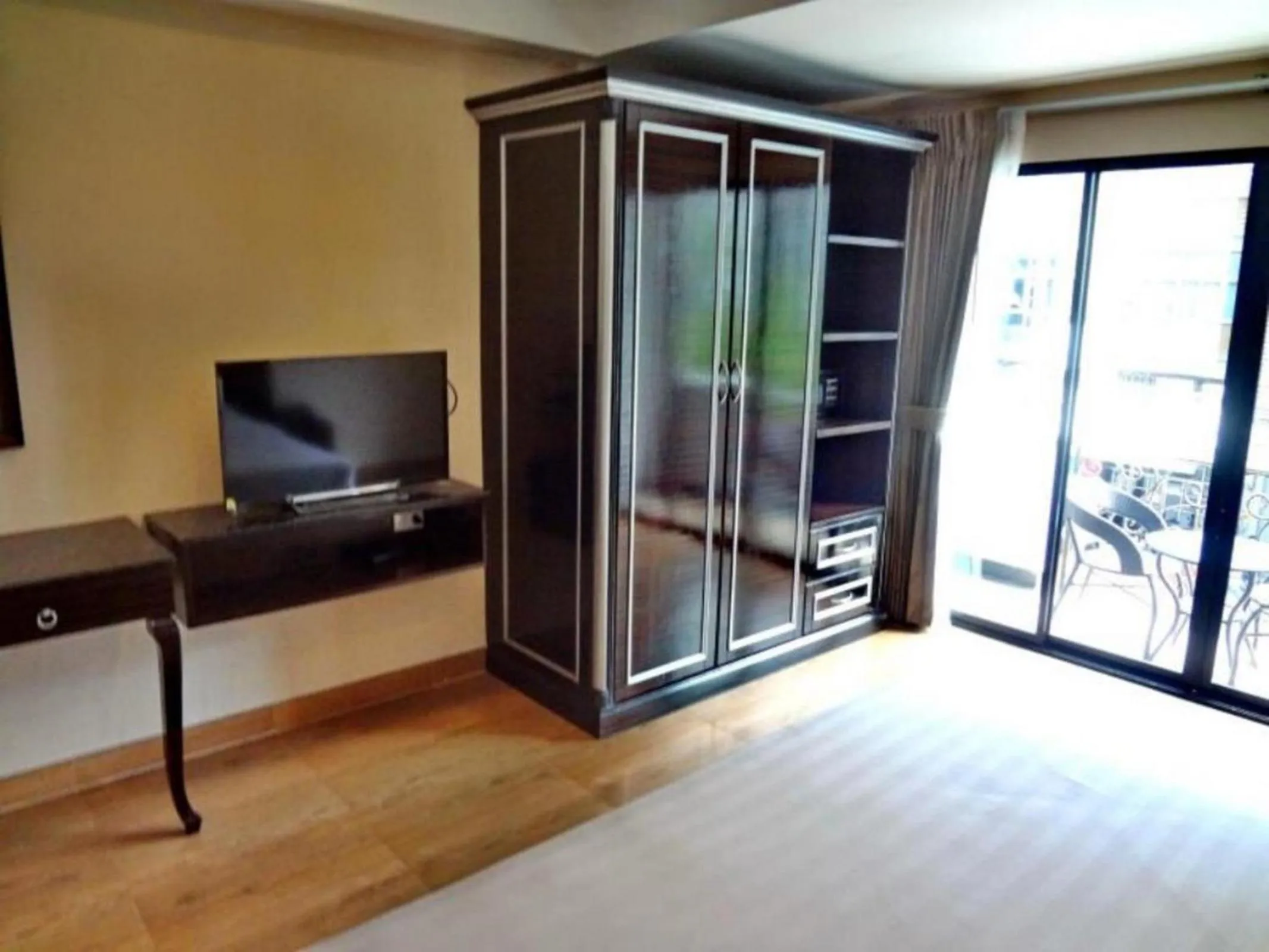 Photo of the whole room in Land Royal Residence Pattaya