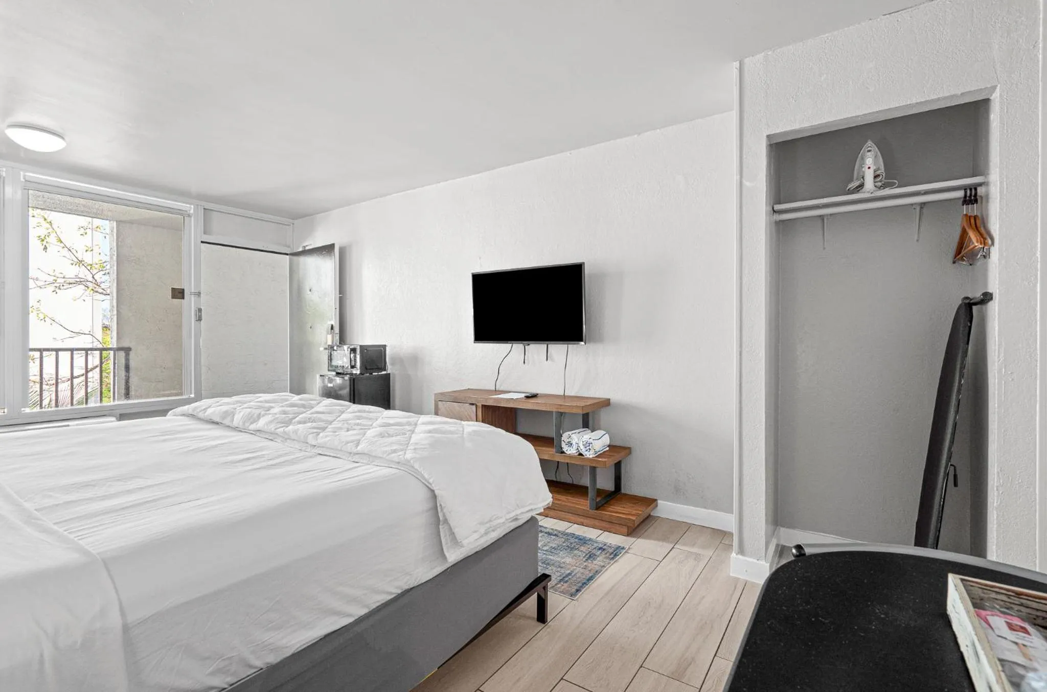 Bed in Hotolos Hollywood