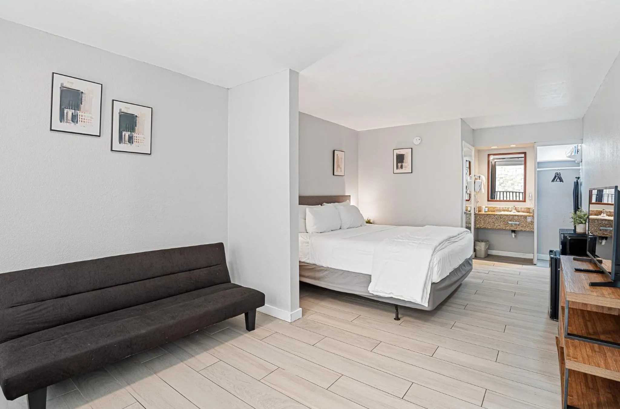 Bed in Hotolos Hollywood