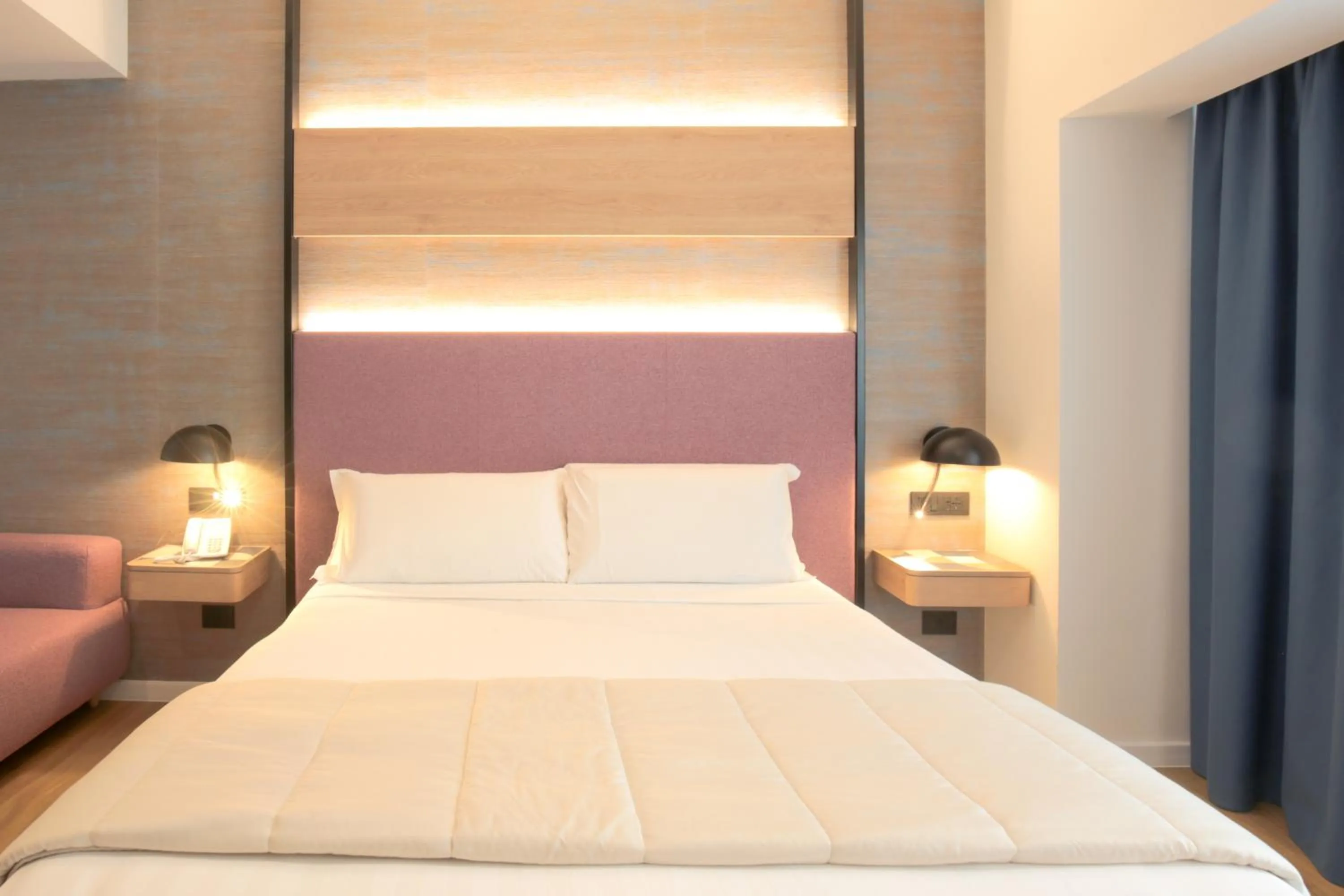 Bedroom, Bed in Hotel Poseidon