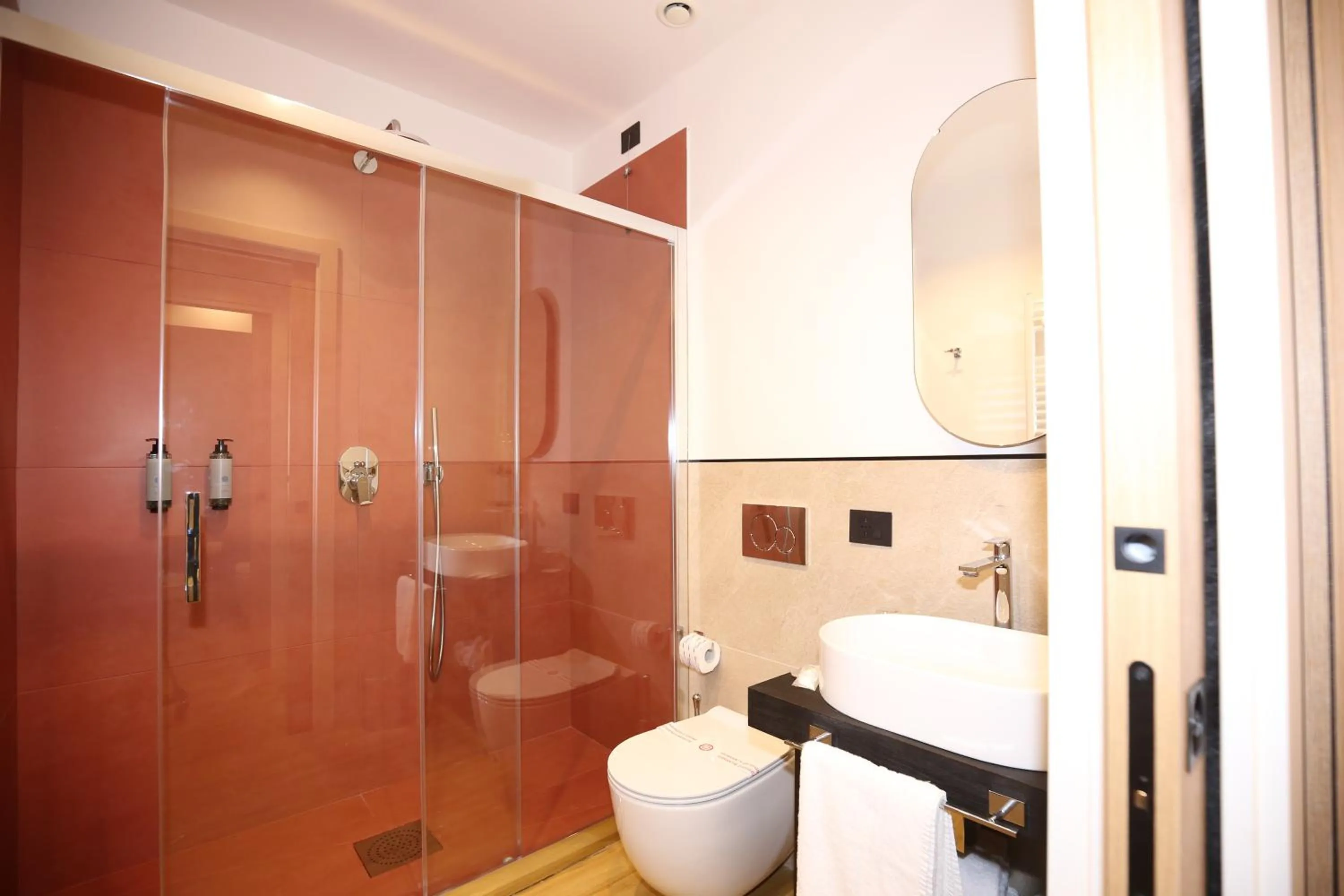 Shower in Hotel Poseidon