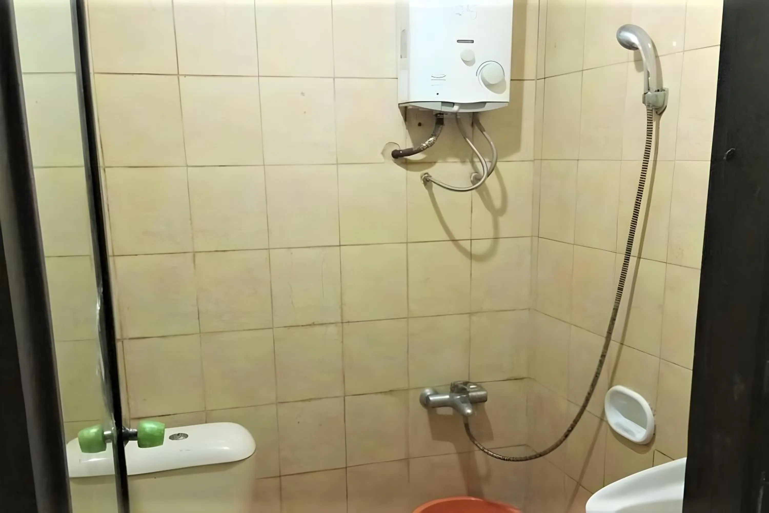 Bathroom in Lembah Biru Lagoon