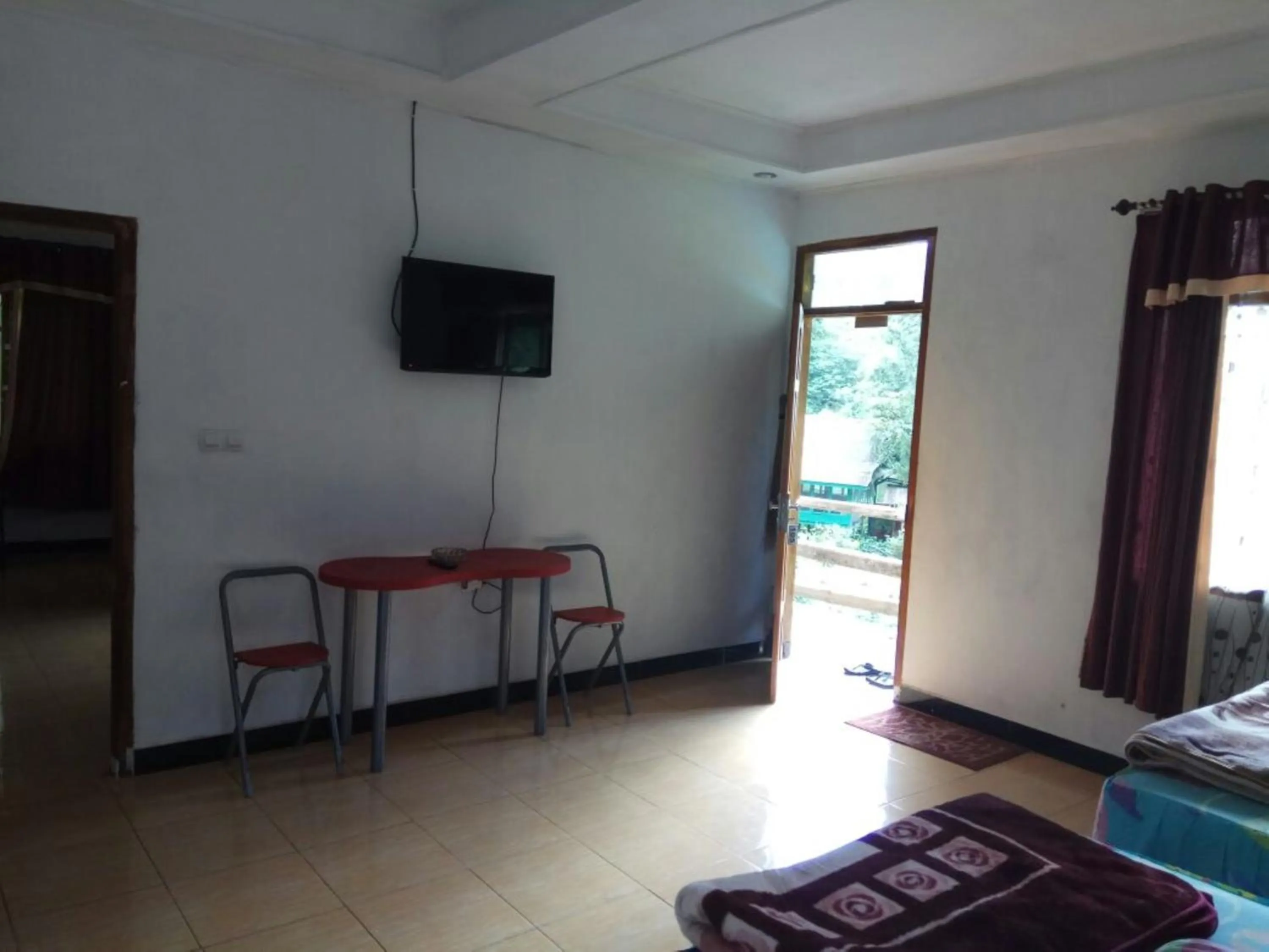 TV and multimedia in Lembah Biru Lagoon