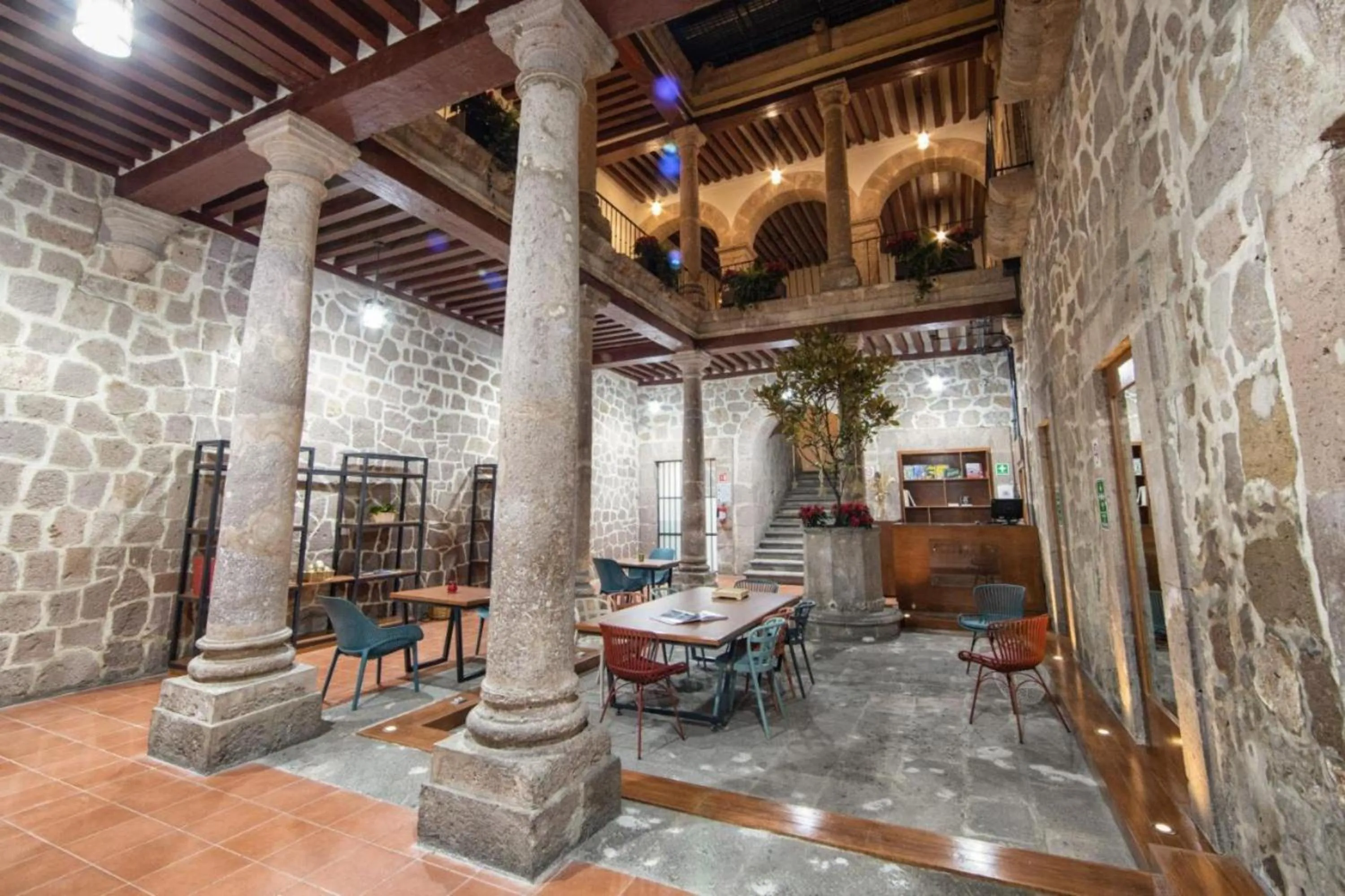 Restaurant/places to eat in OYO Hostal Mich