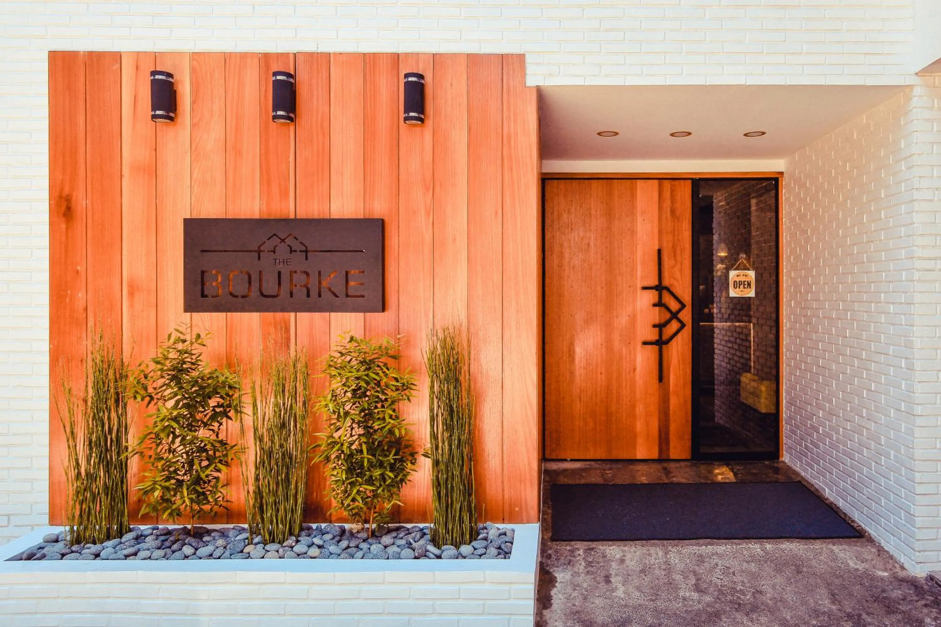 Facade/entrance in The Bourke Hotel