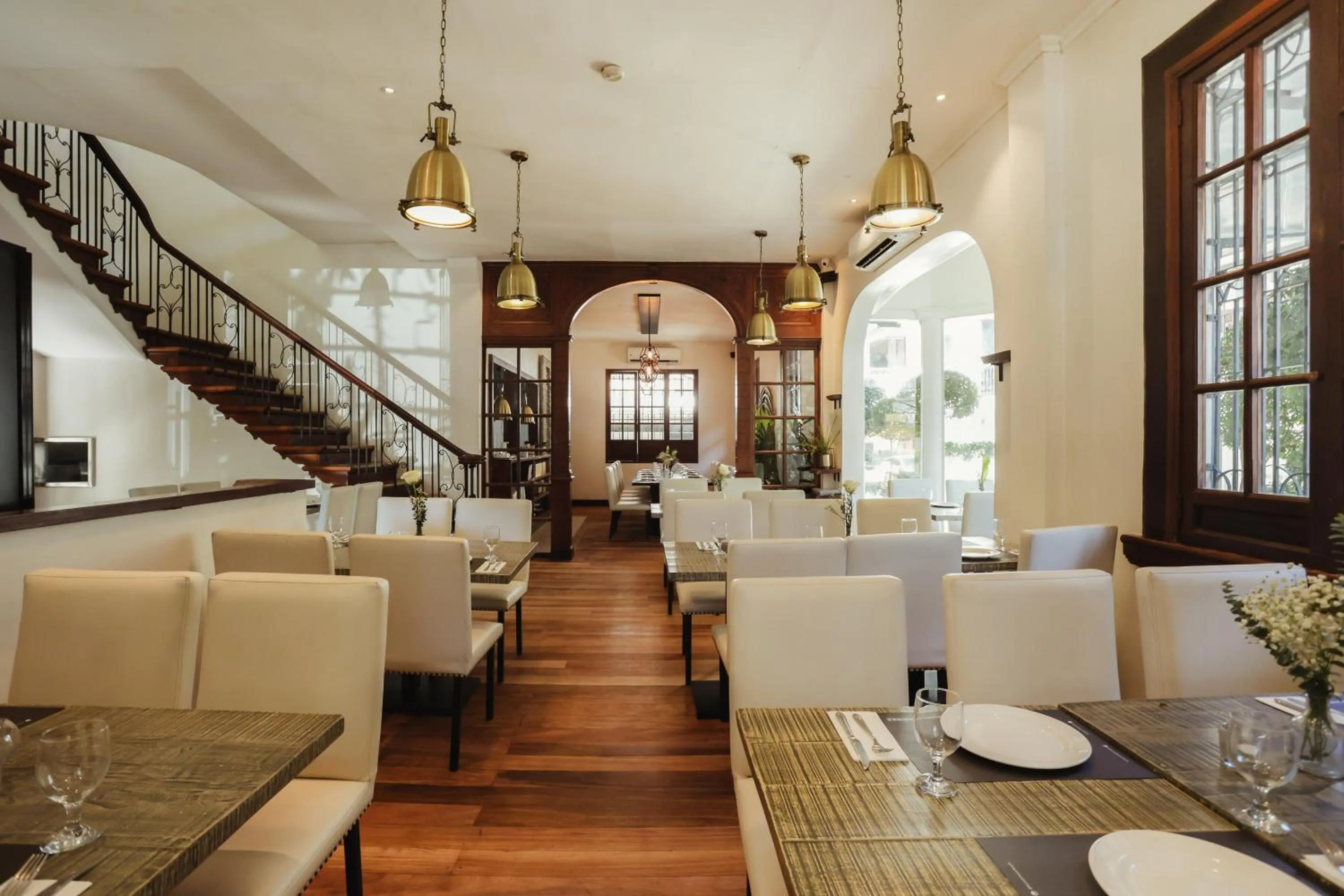 Restaurant/places to eat in The Bourke Hotel