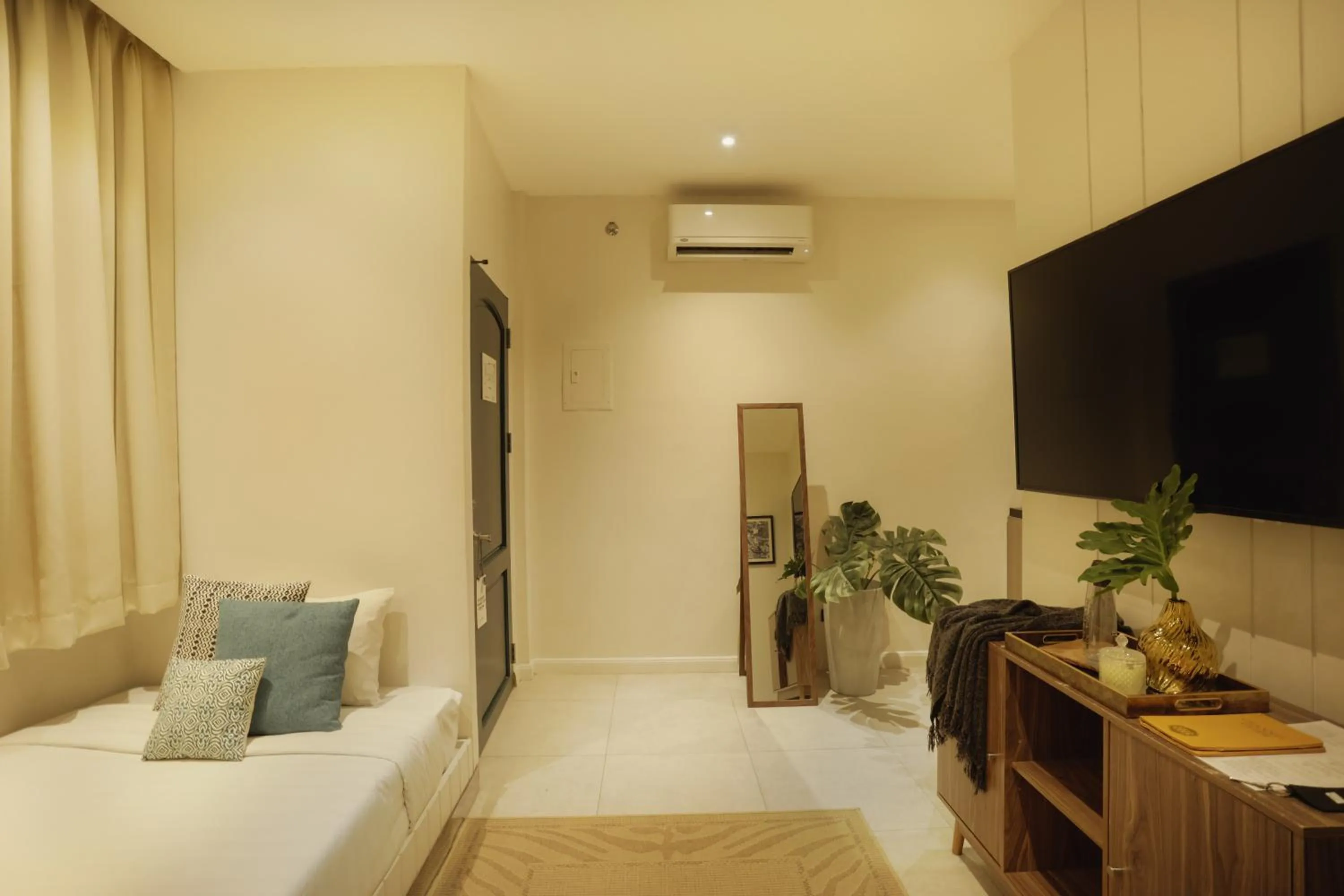 Bedroom, Bed in The Bourke Hotel