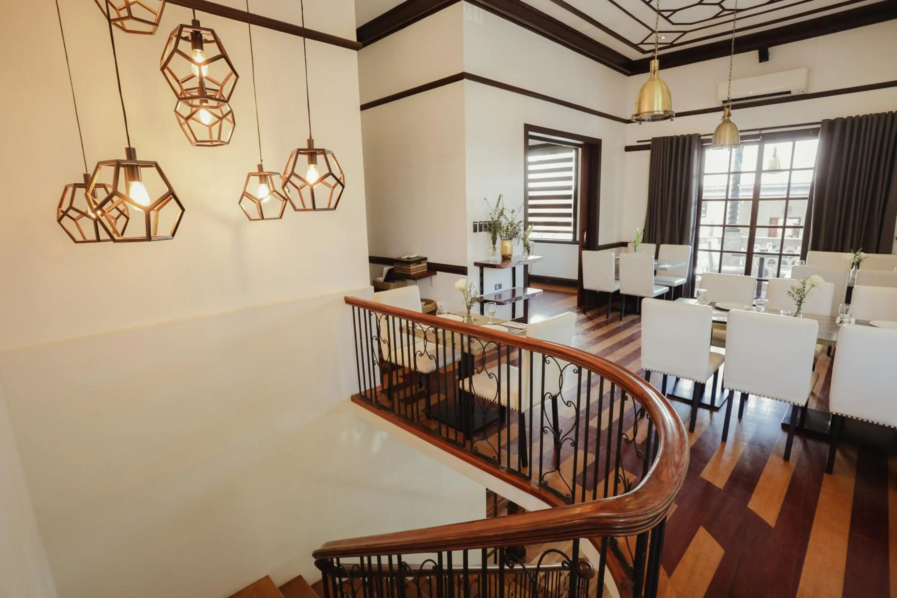 Restaurant/places to eat in The Bourke Hotel