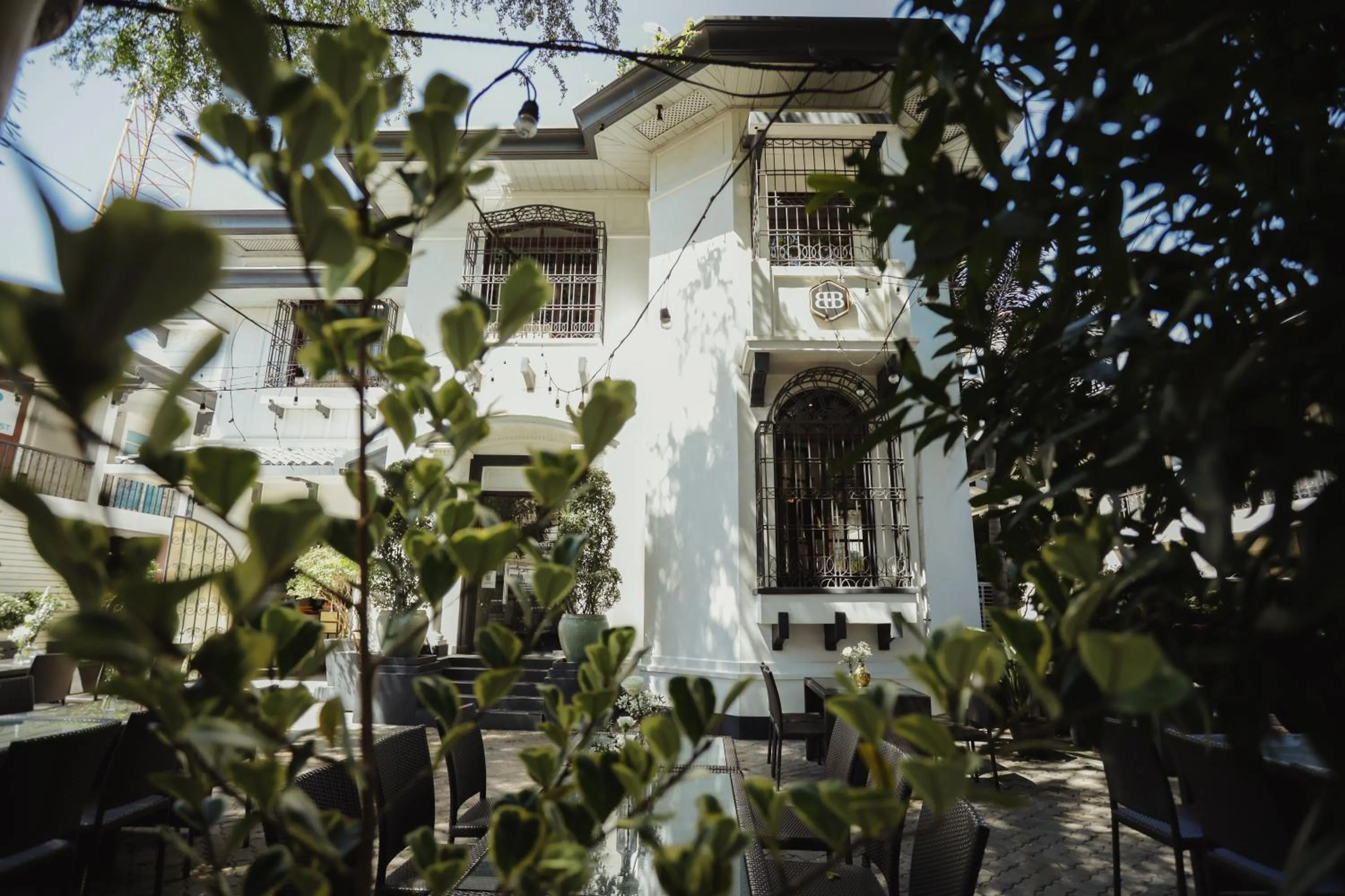 Facade/entrance in The Bourke Hotel
