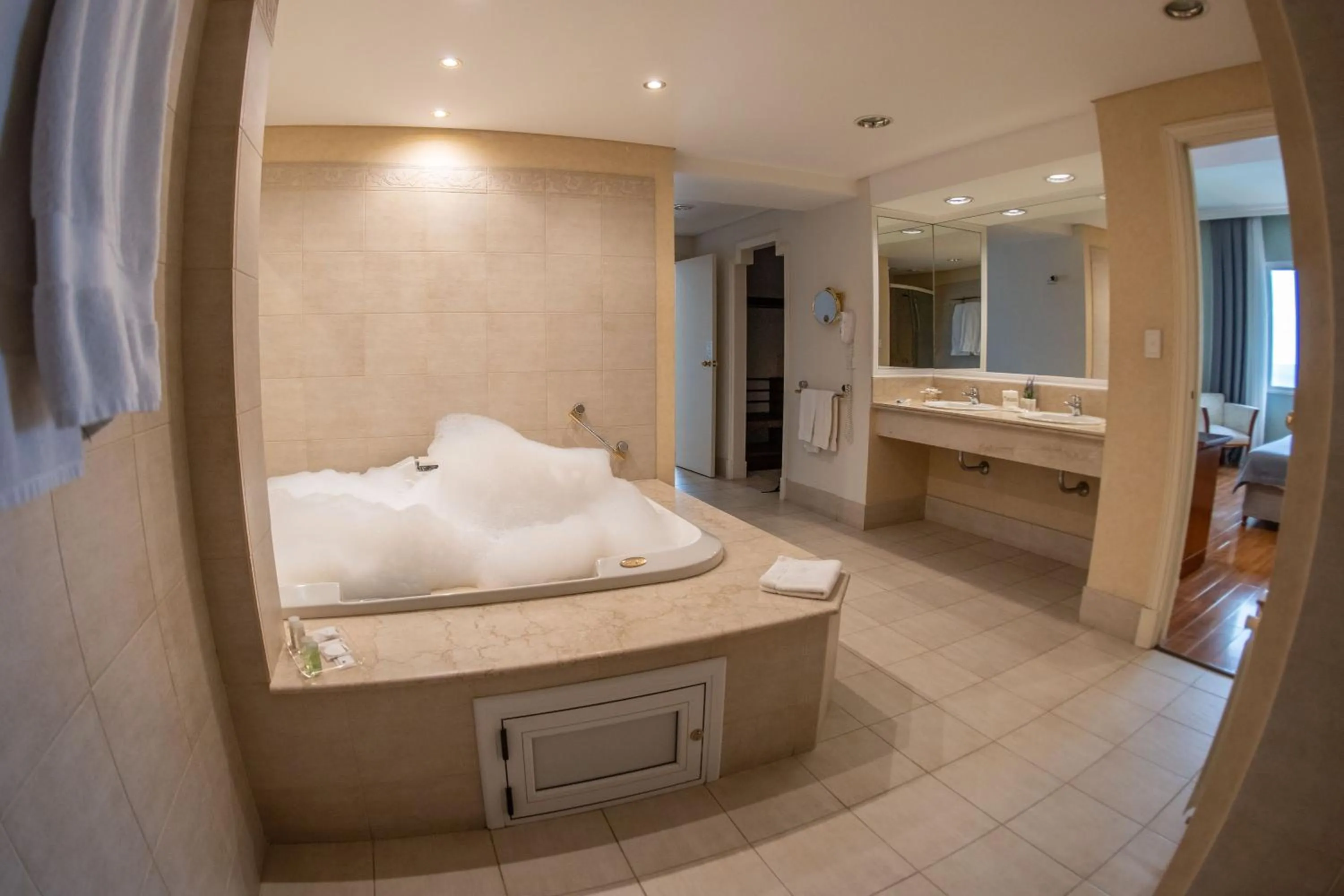 Bed in Lucania Palazzo Hotel