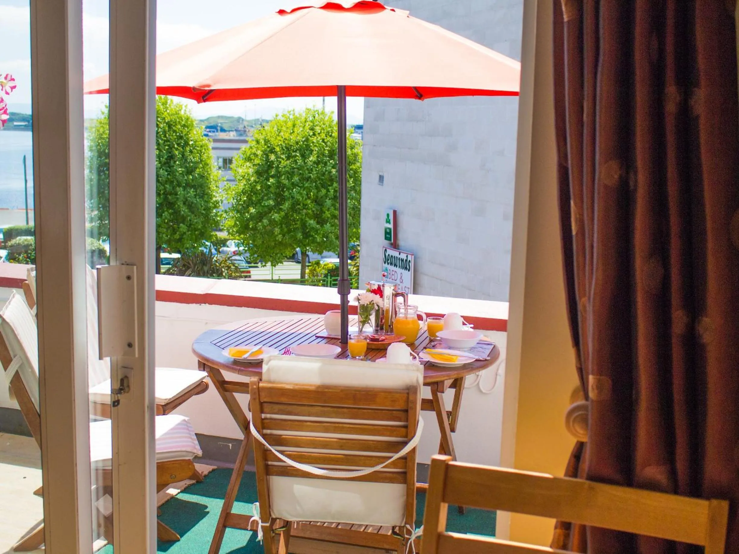 Balcony/Terrace in Seawinds Bed and Breakfast