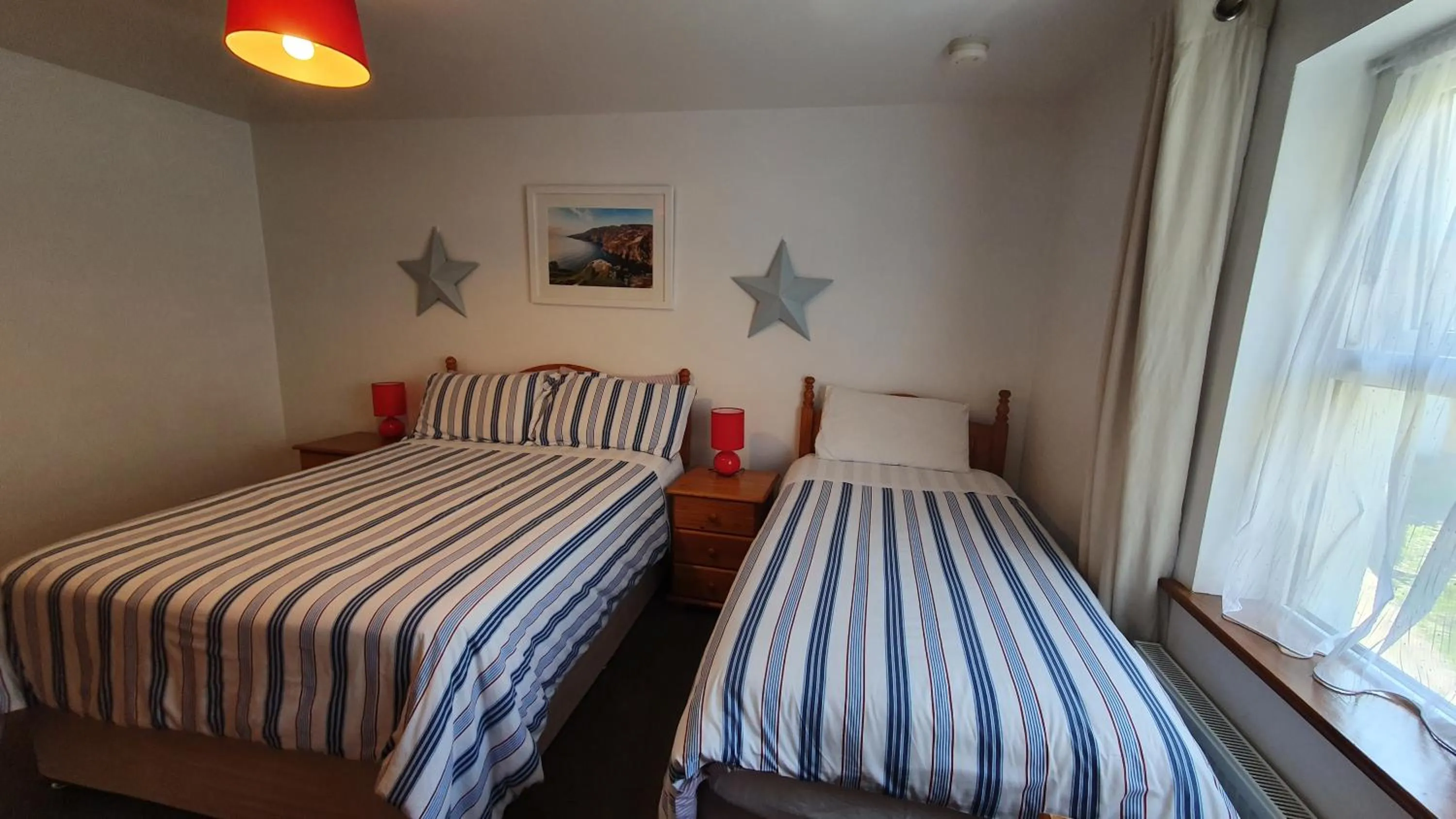 Bed in Seawinds Bed and Breakfast