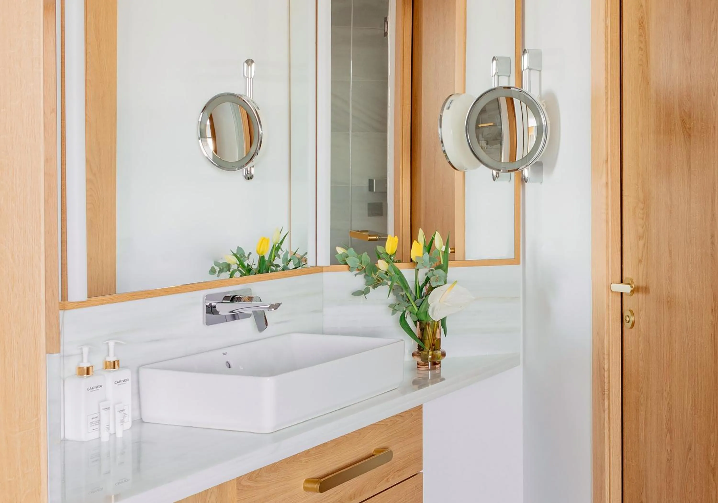 Bathroom in Torre Melina, a Gran Meliá Hotel