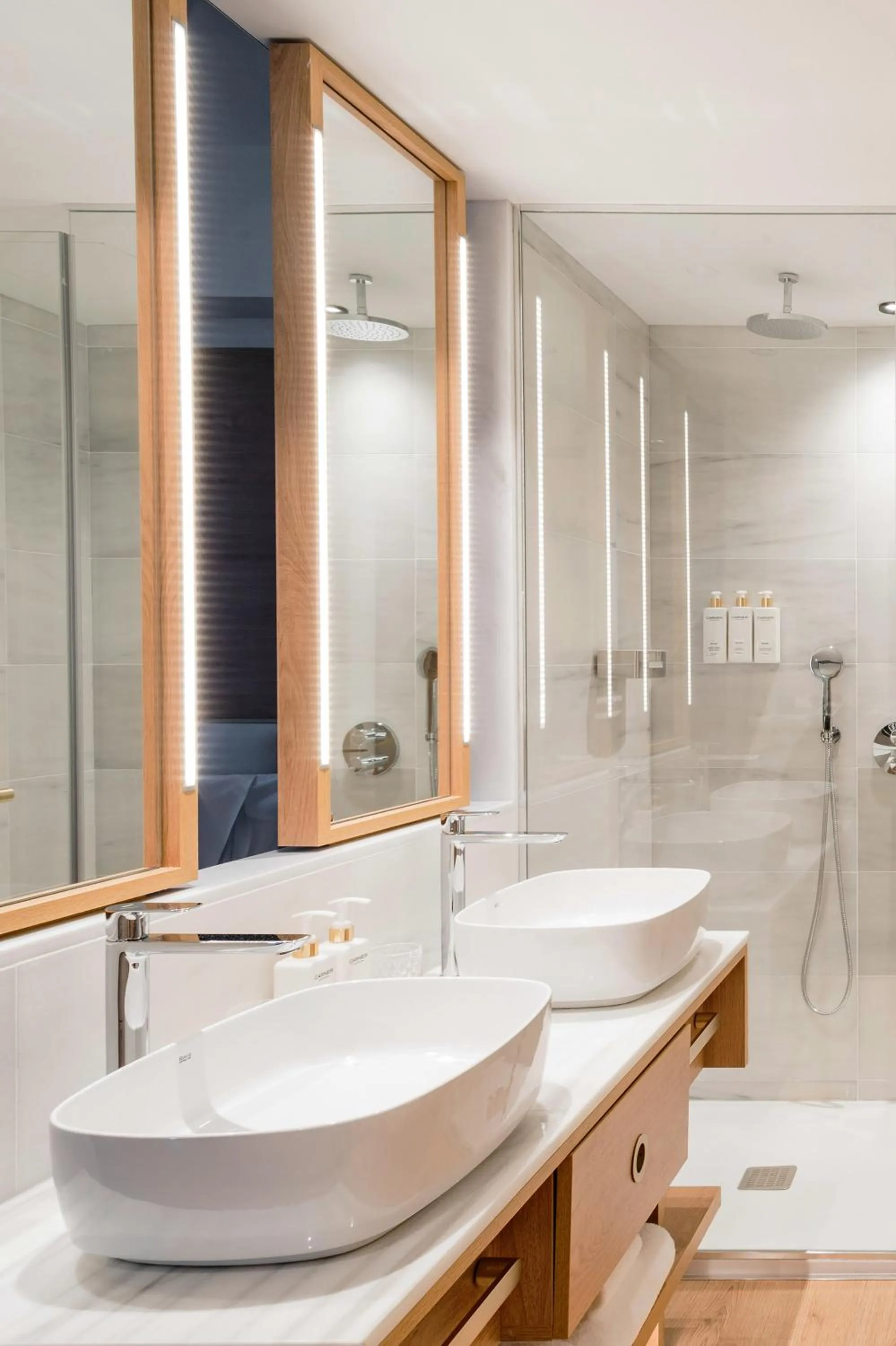 Shower in Torre Melina, a Gran Meliá Hotel