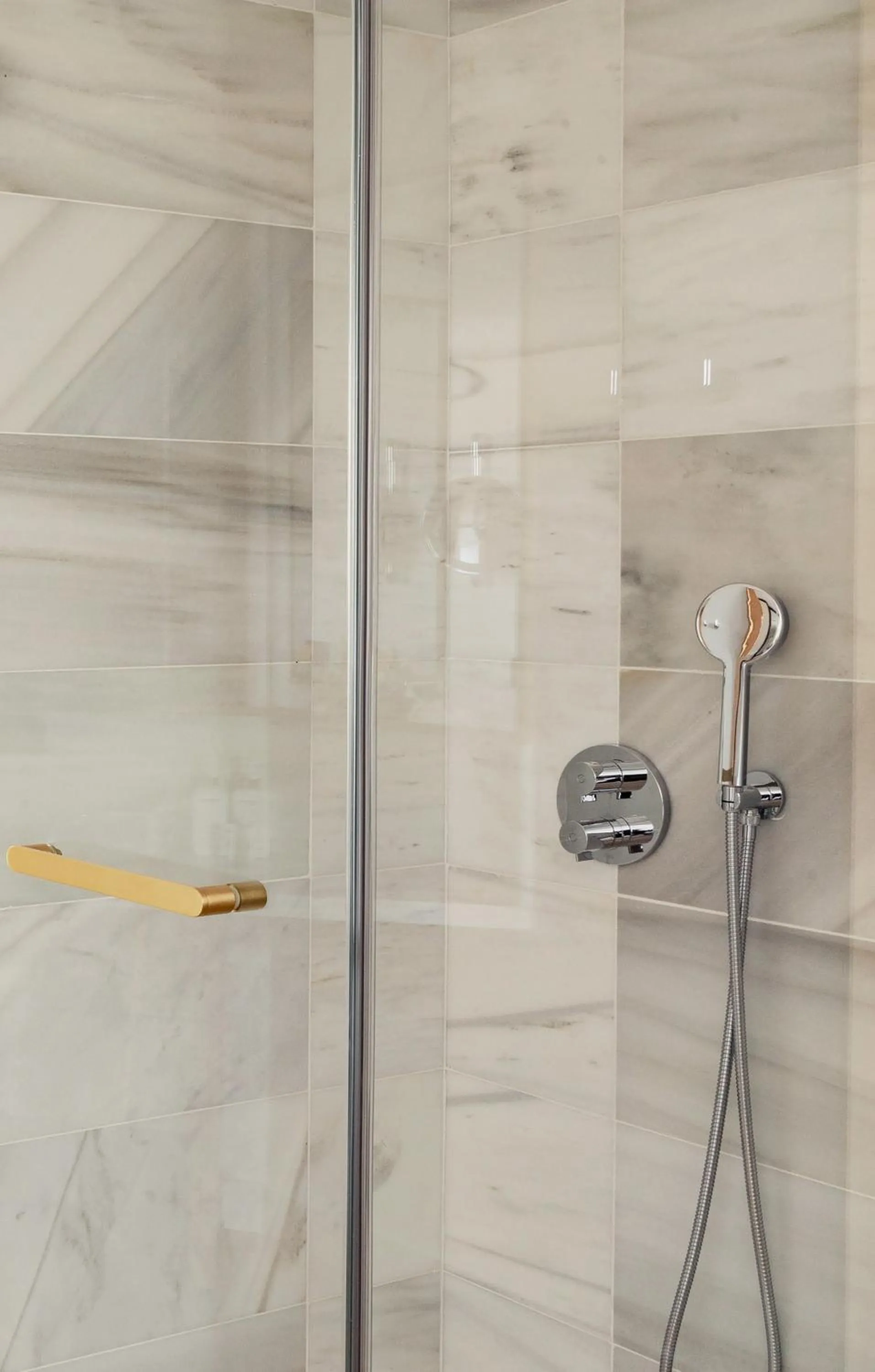 Shower in Torre Melina, a Gran Meliá Hotel
