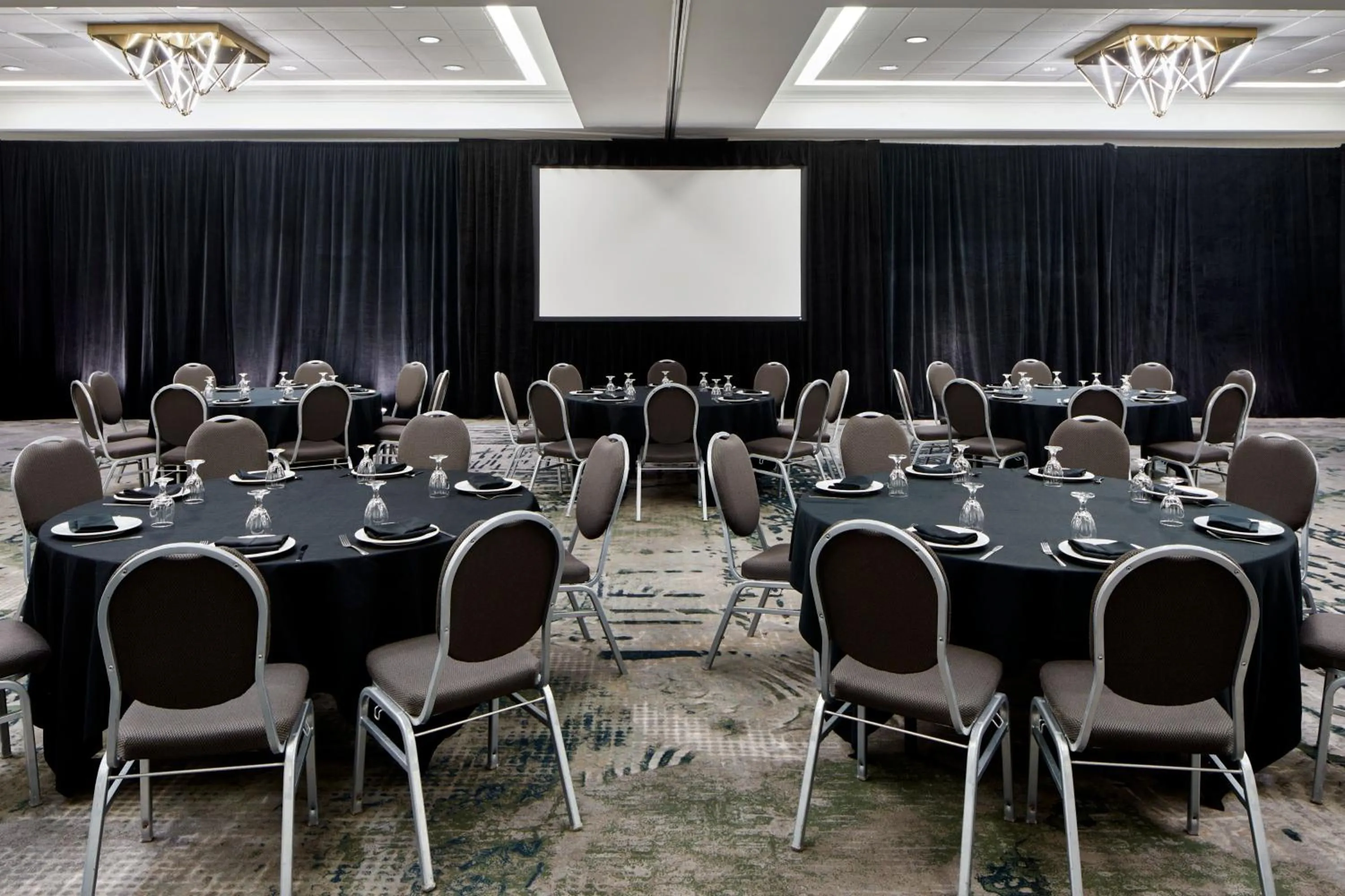 Meeting/conference room in Detroit Metro Airport Marriott