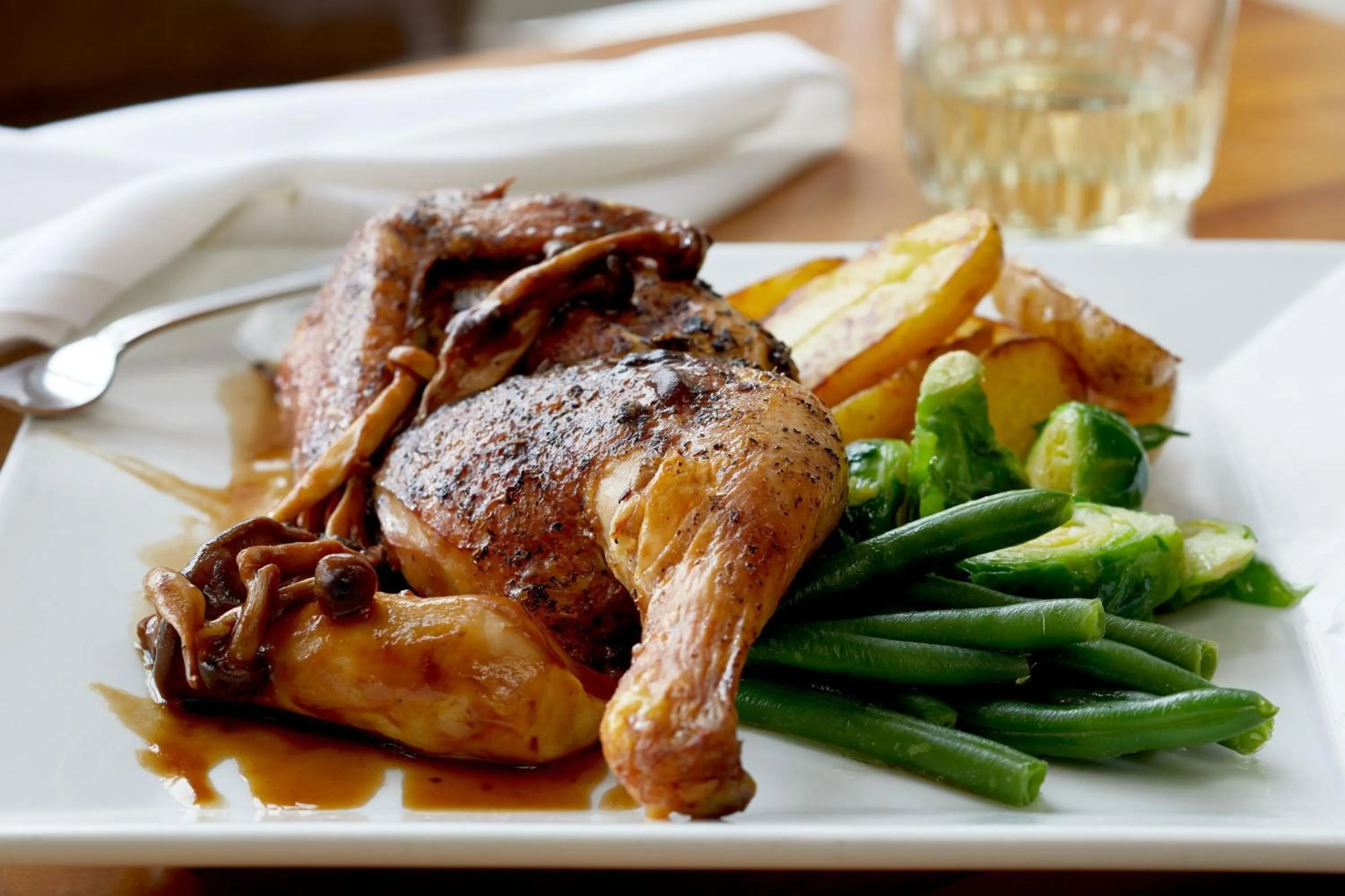 Restaurant/places to eat in Detroit Metro Airport Marriott