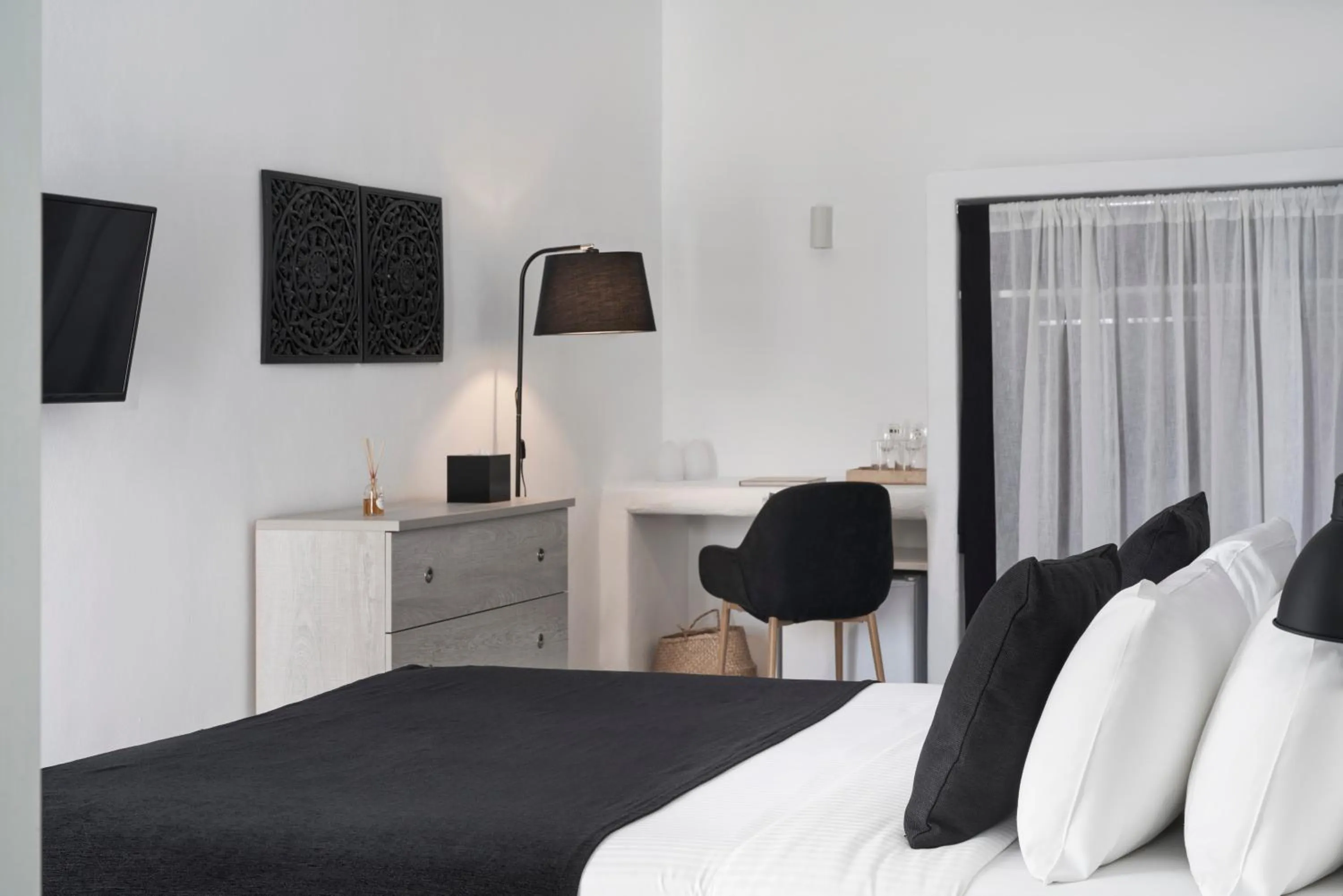 Bedroom, Bed in Mr and Mrs White Oia - Santorini