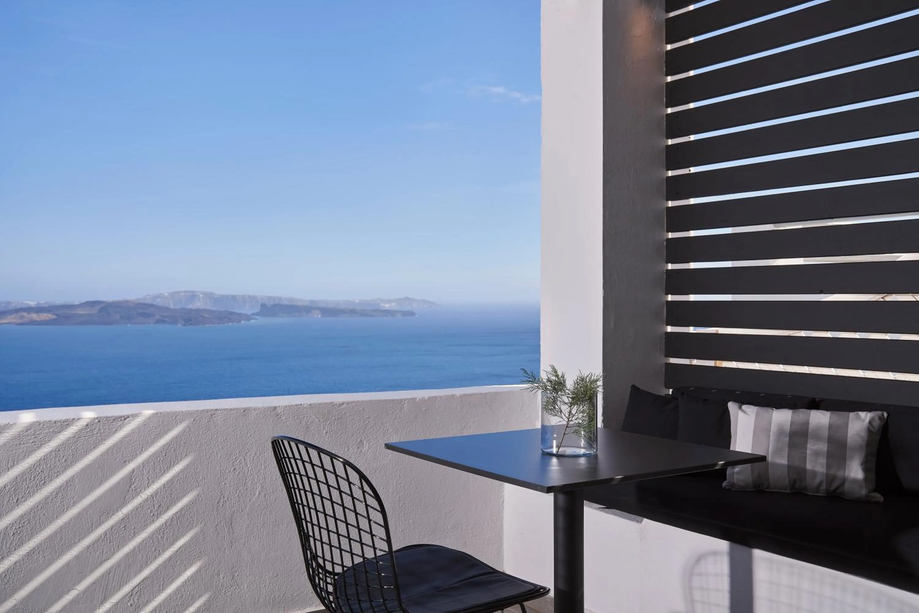 Restaurant/places to eat in Mr and Mrs White Oia - Santorini