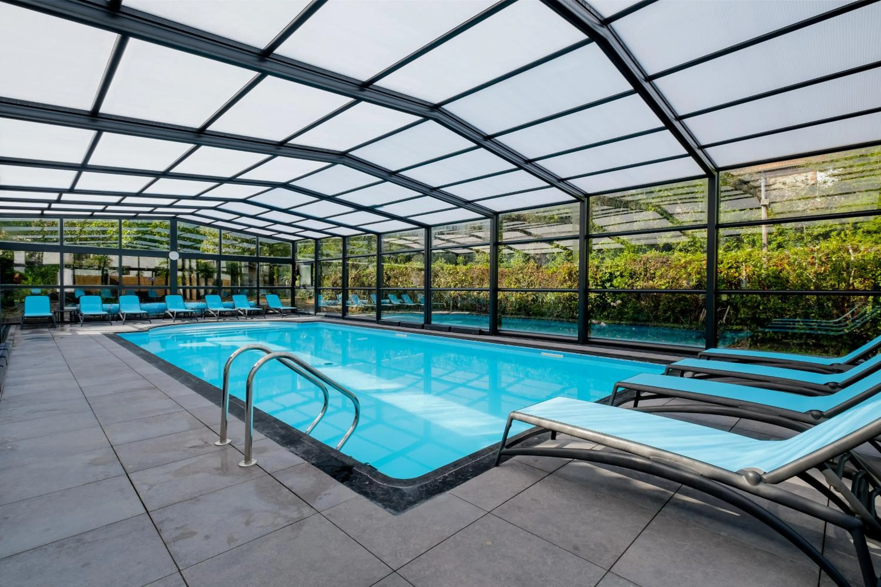 Swimming pool in Hotel Saint Paul