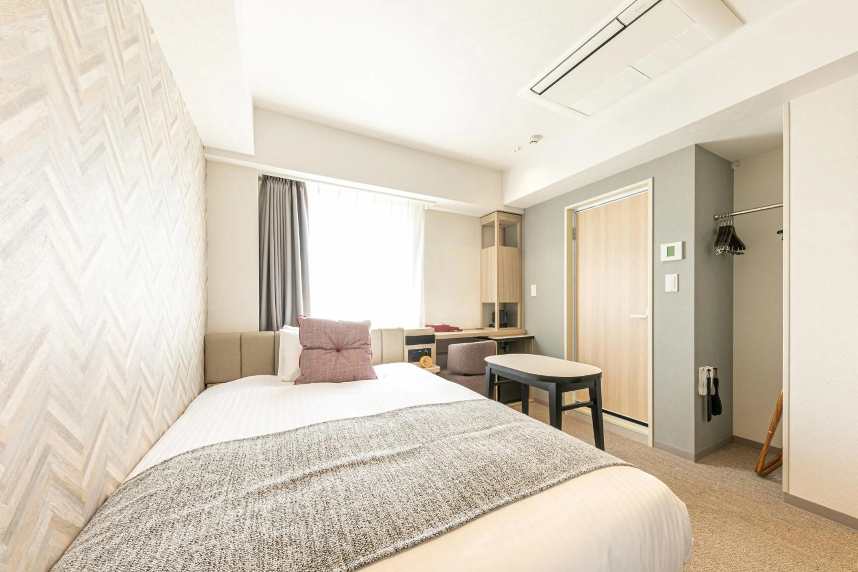 Photo of the whole room, Bed in Meitetsu Inn Shinosakaeki Higashiguchi