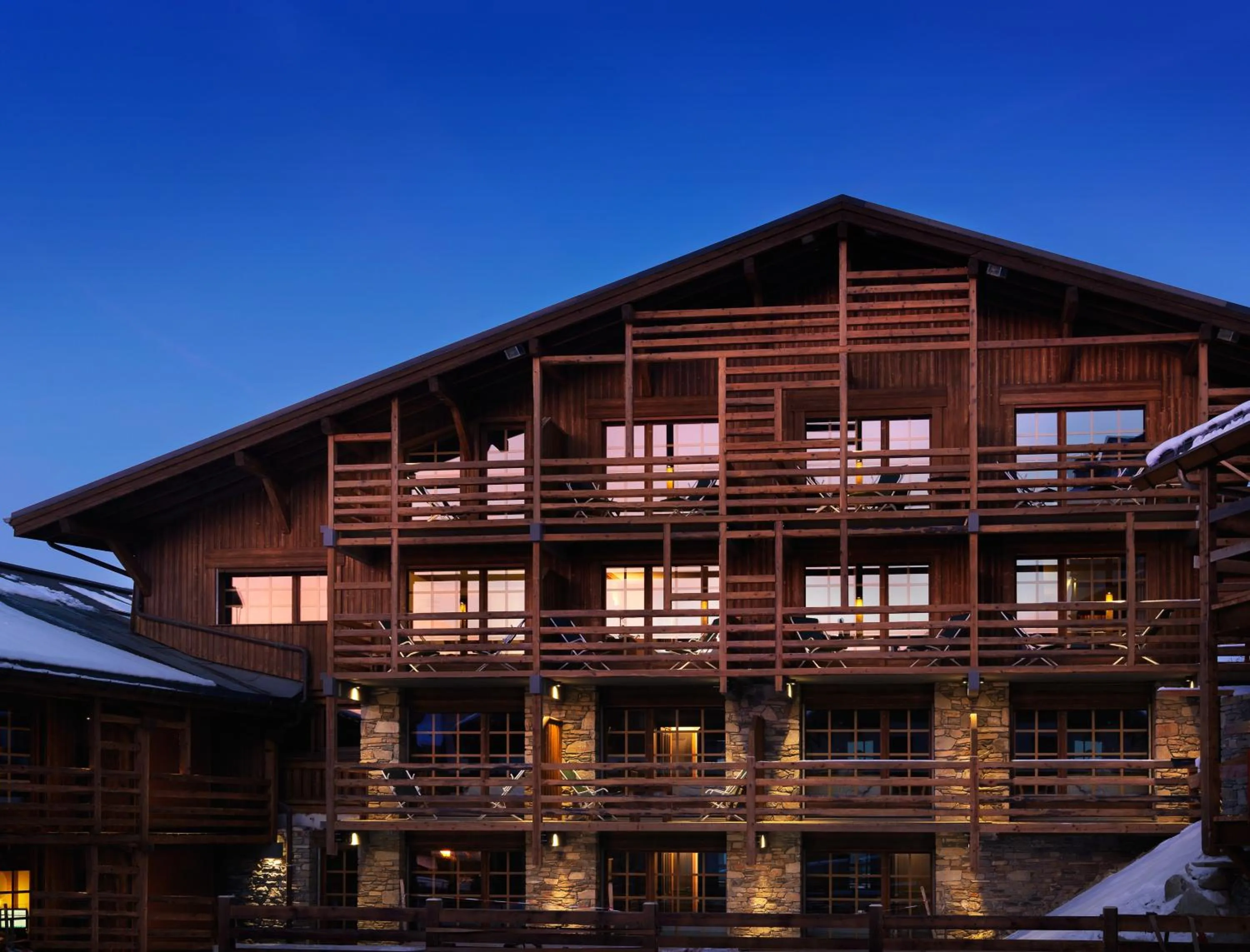 Facade/entrance in M de Megève