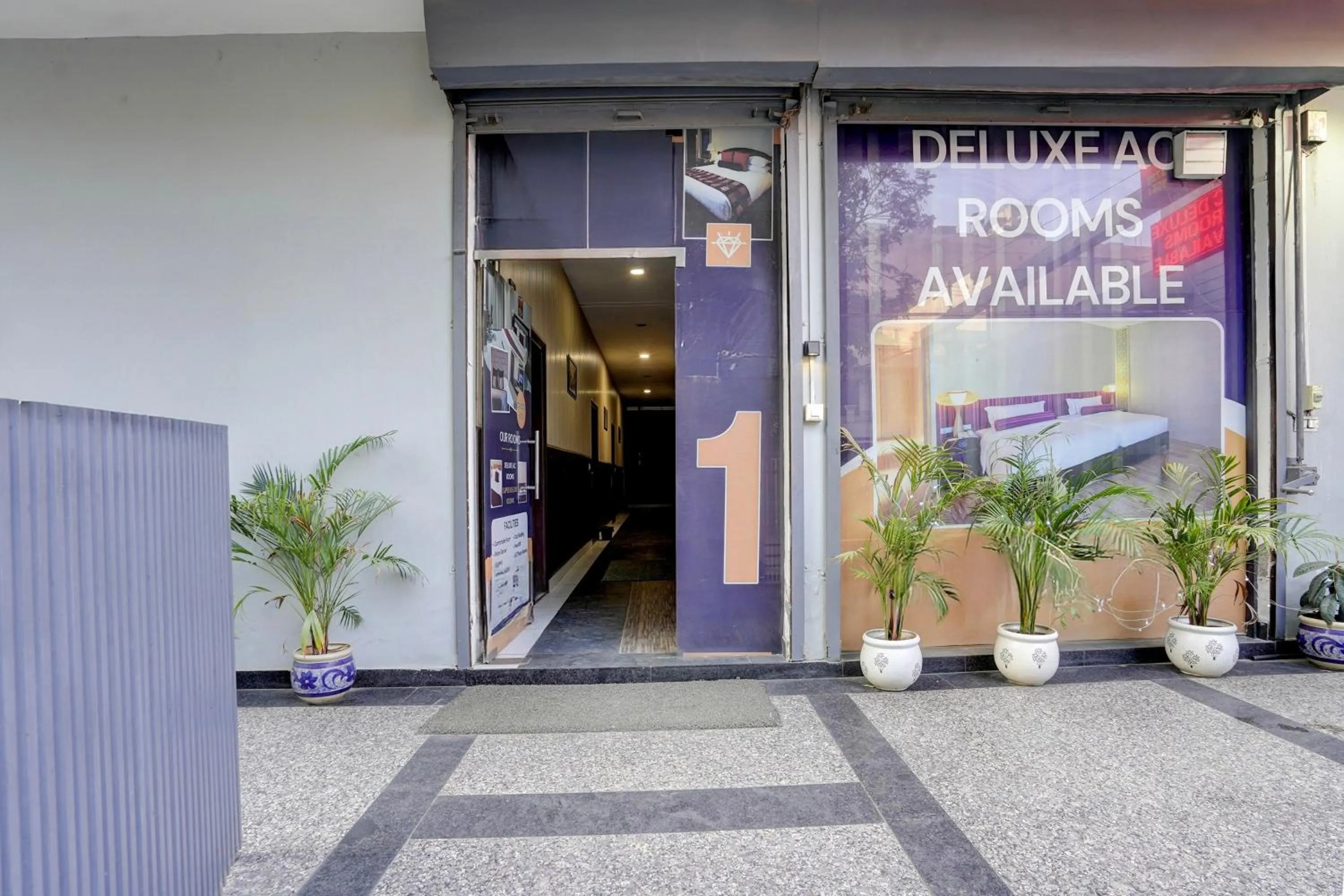 Facade/entrance in Hotel O Silver Arc Mall Ludhiana Formerly White Solitaire