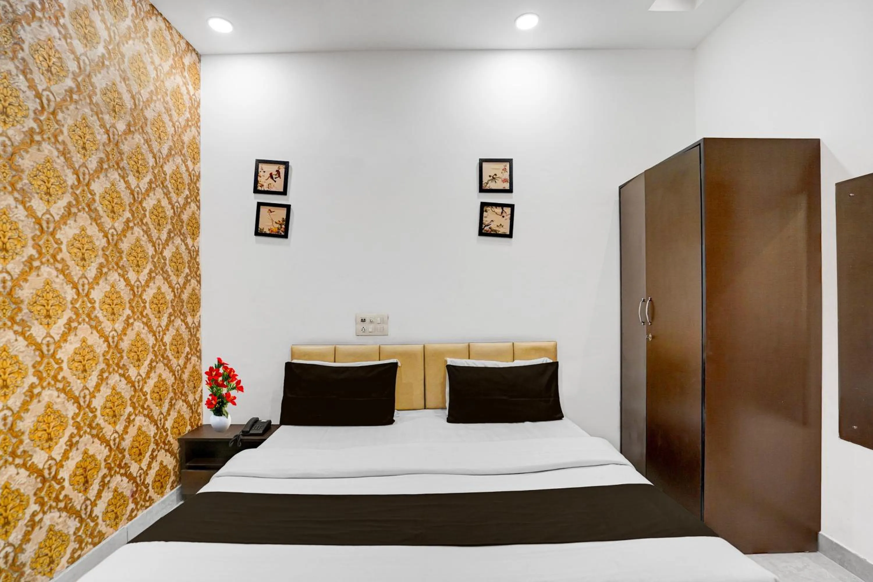 Bedroom, Bed in Hotel O Silver Arc Mall Ludhiana Formerly White Solitaire