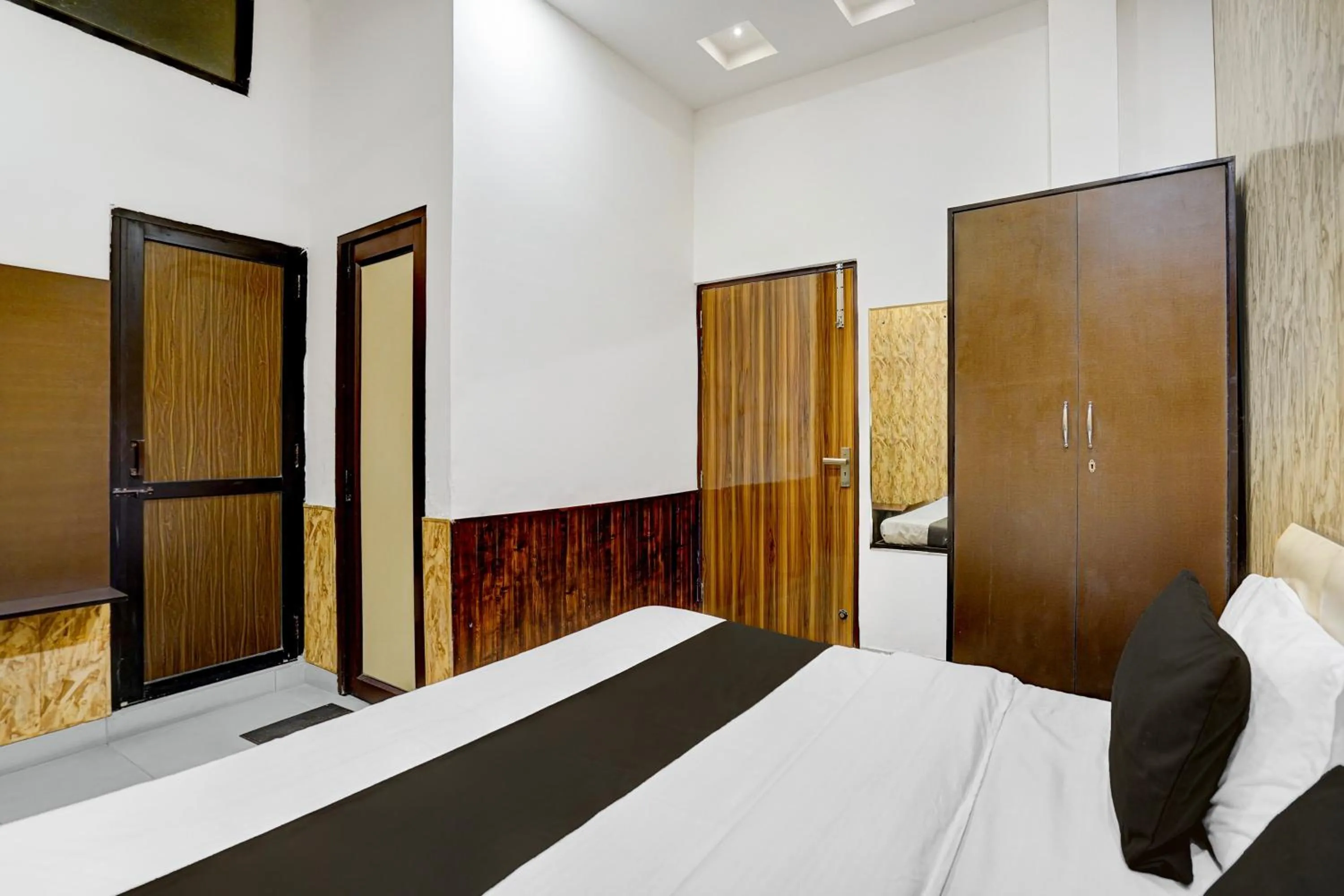 Bedroom, Bed in Hotel O Silver Arc Mall Ludhiana Formerly White Solitaire