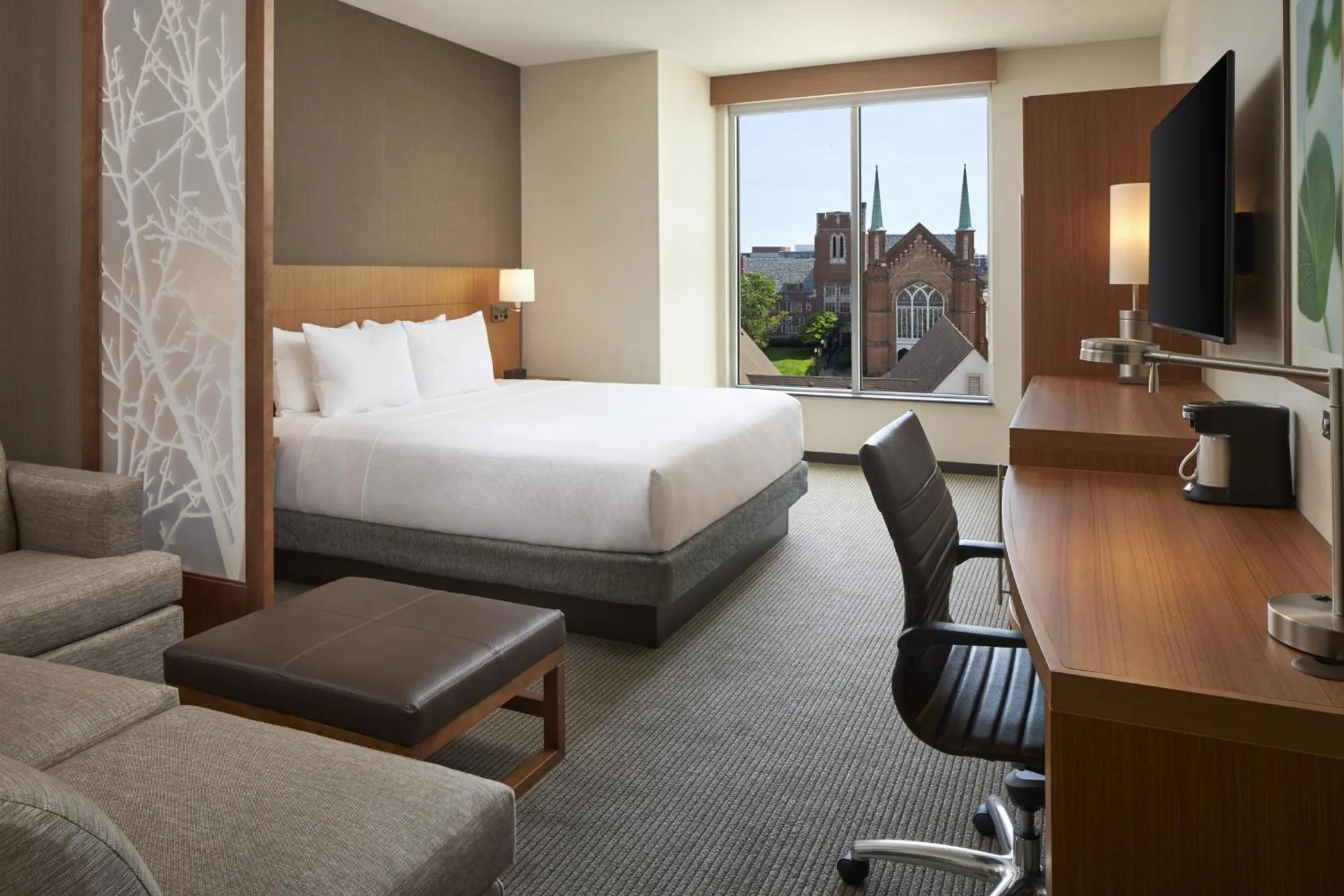 Bed in Hyatt Place Evansville