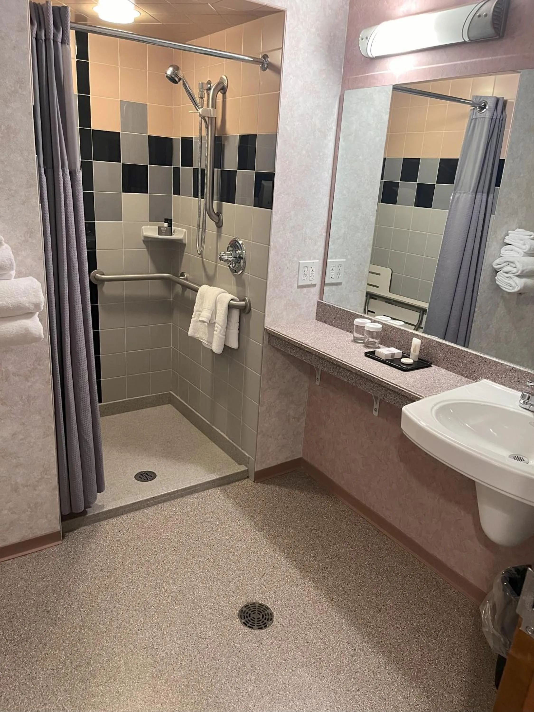 Bathroom in The Voyager Inn