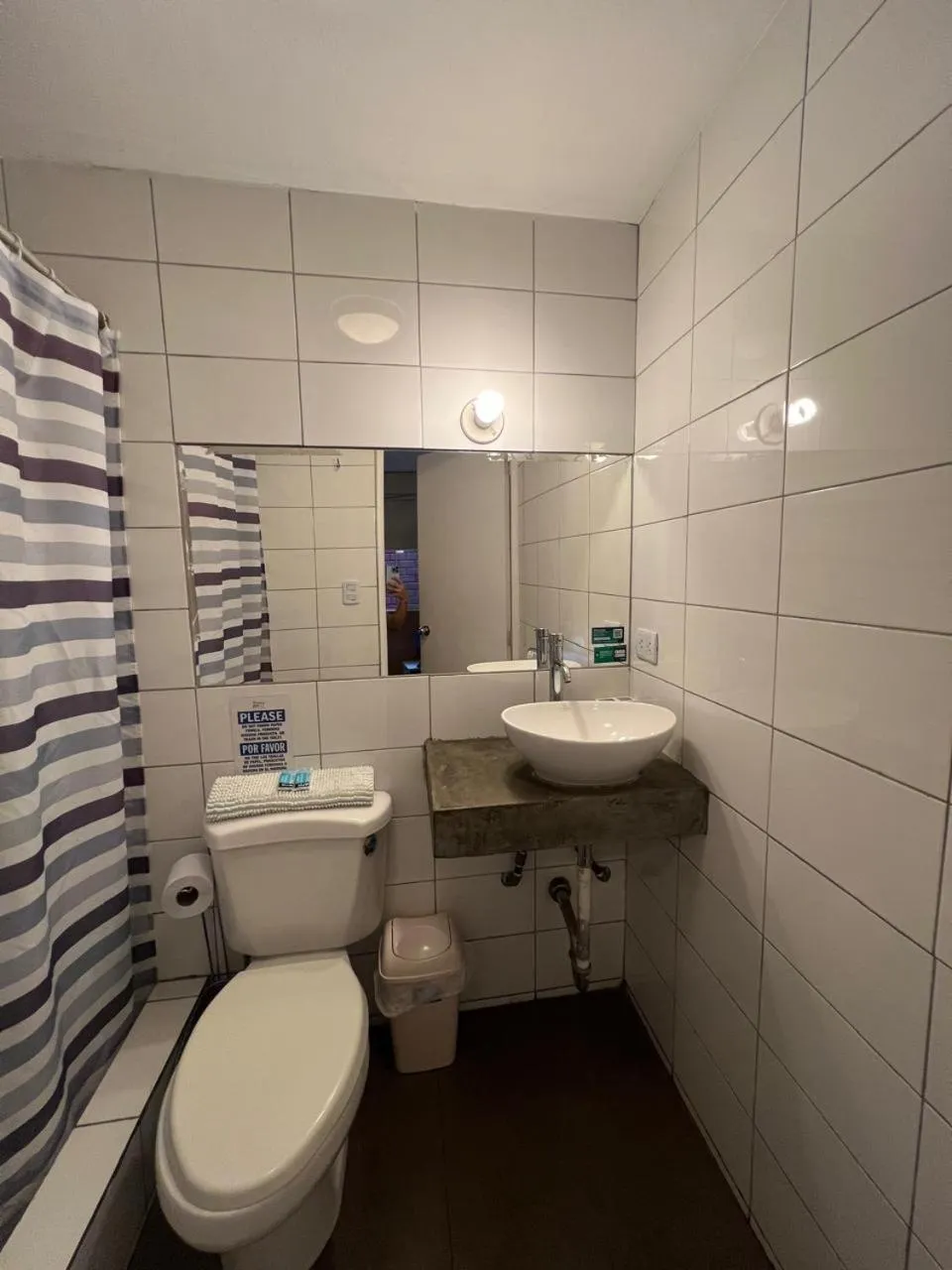 Shower in B&B Wasi Airport Lima