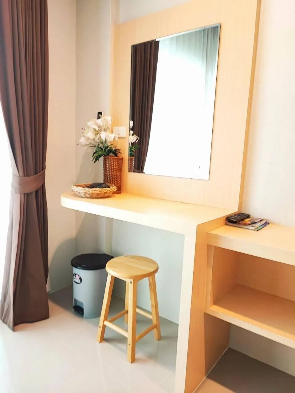 hair dresser in The Beach at Klong Muang