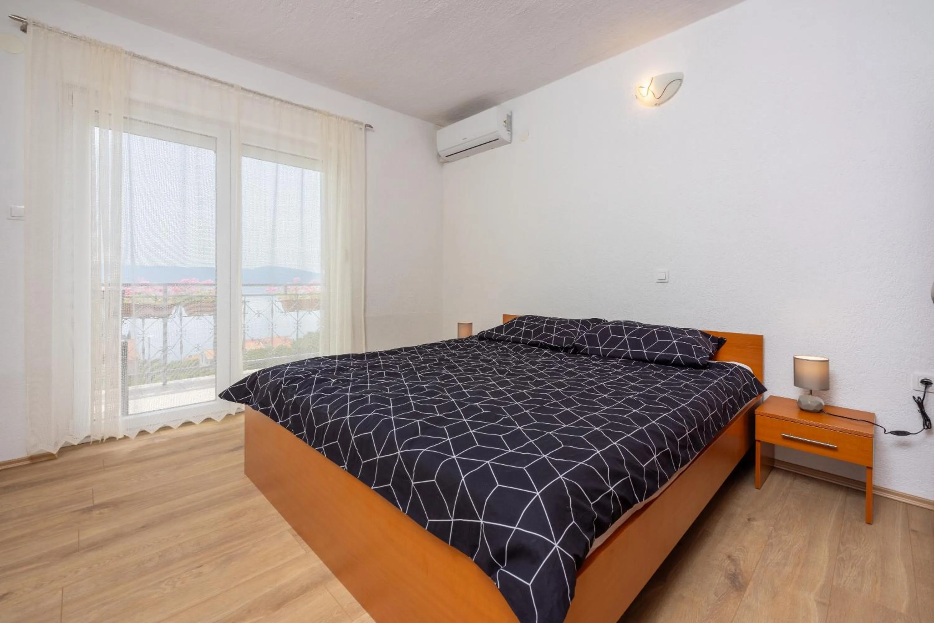 Bed in TIJANA