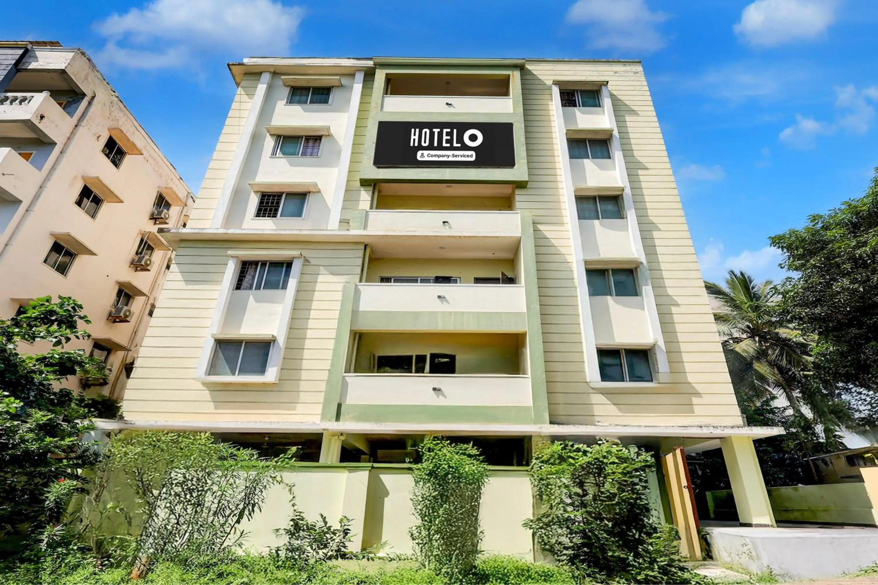 Facade/entrance in Hotel O Sai Nivas