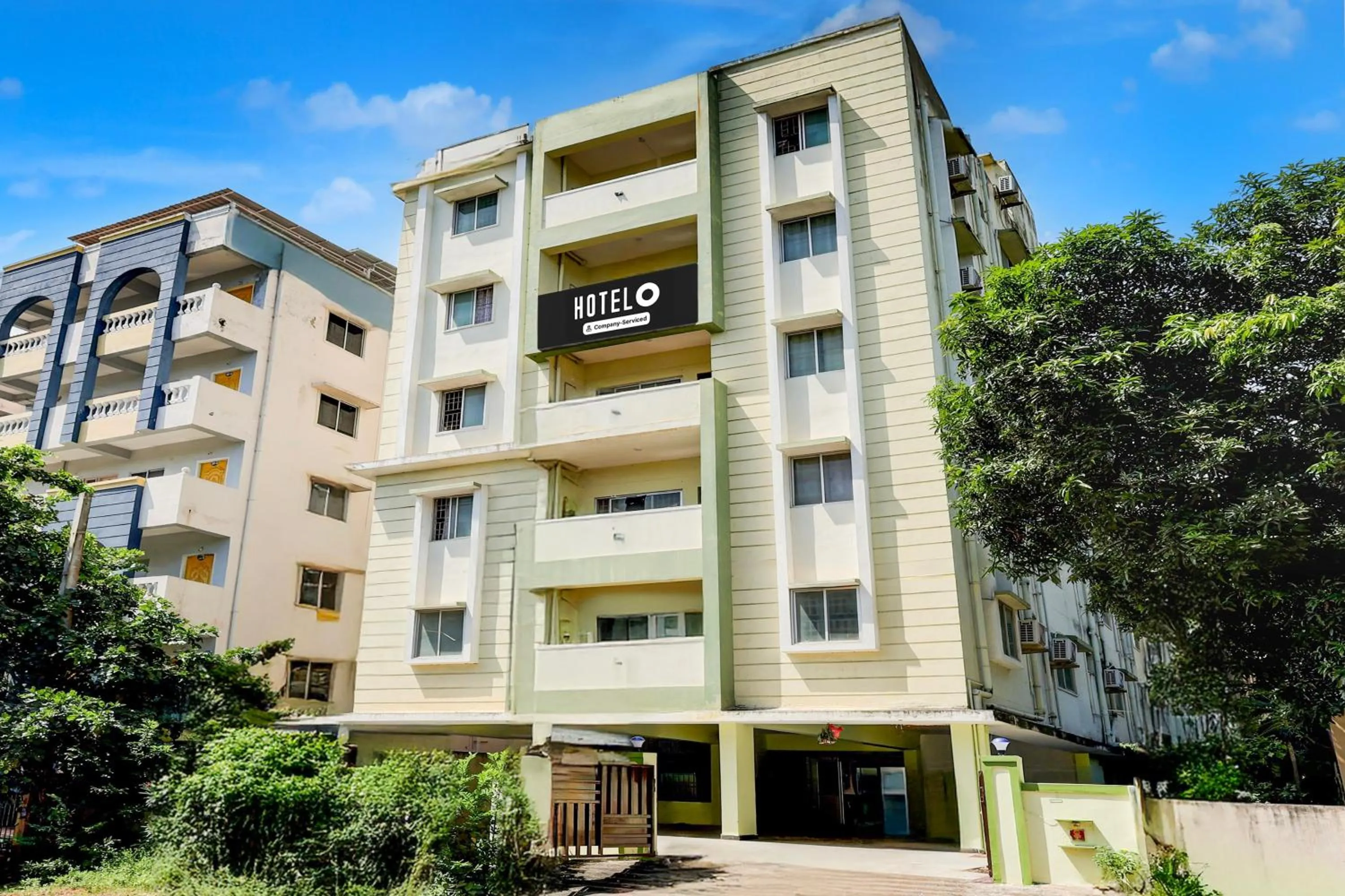 Facade/entrance in Hotel O Sai Nivas