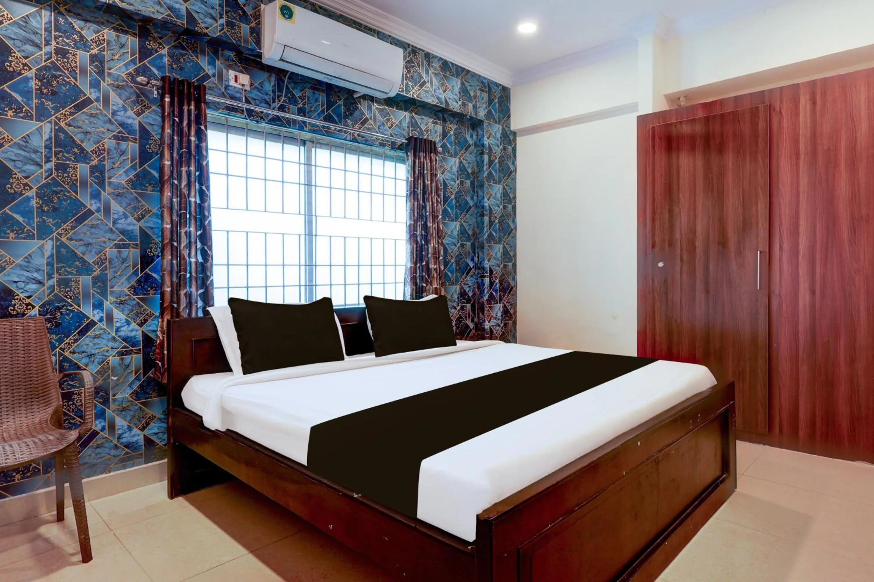 Bedroom, Bed in Hotel O Sai Nivas