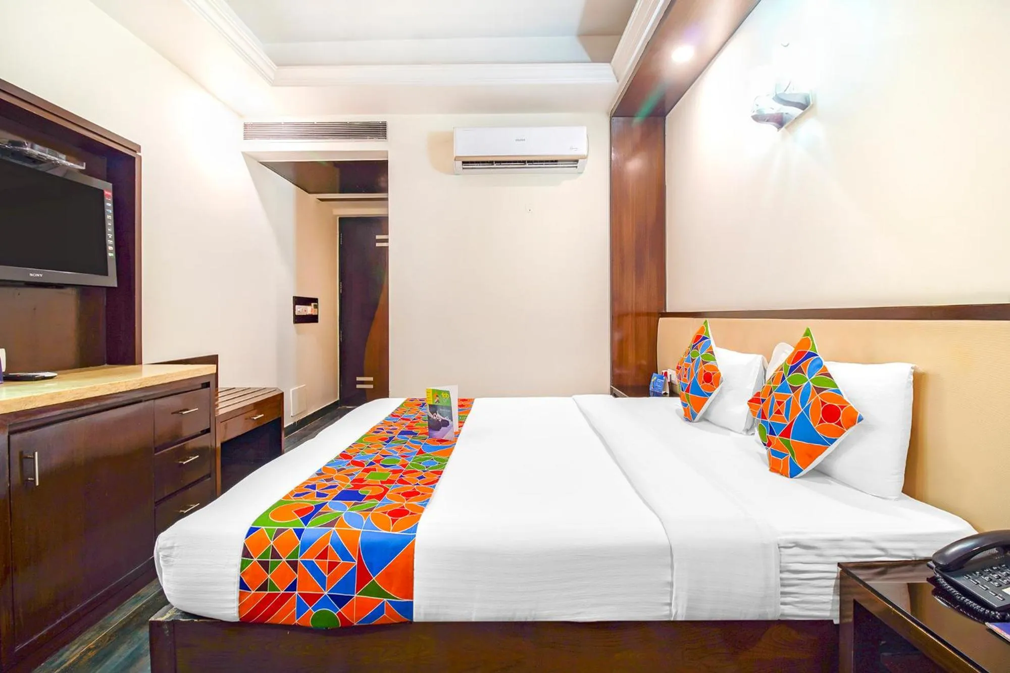 Bed in FabHotel Marble Arch Karol Bagh