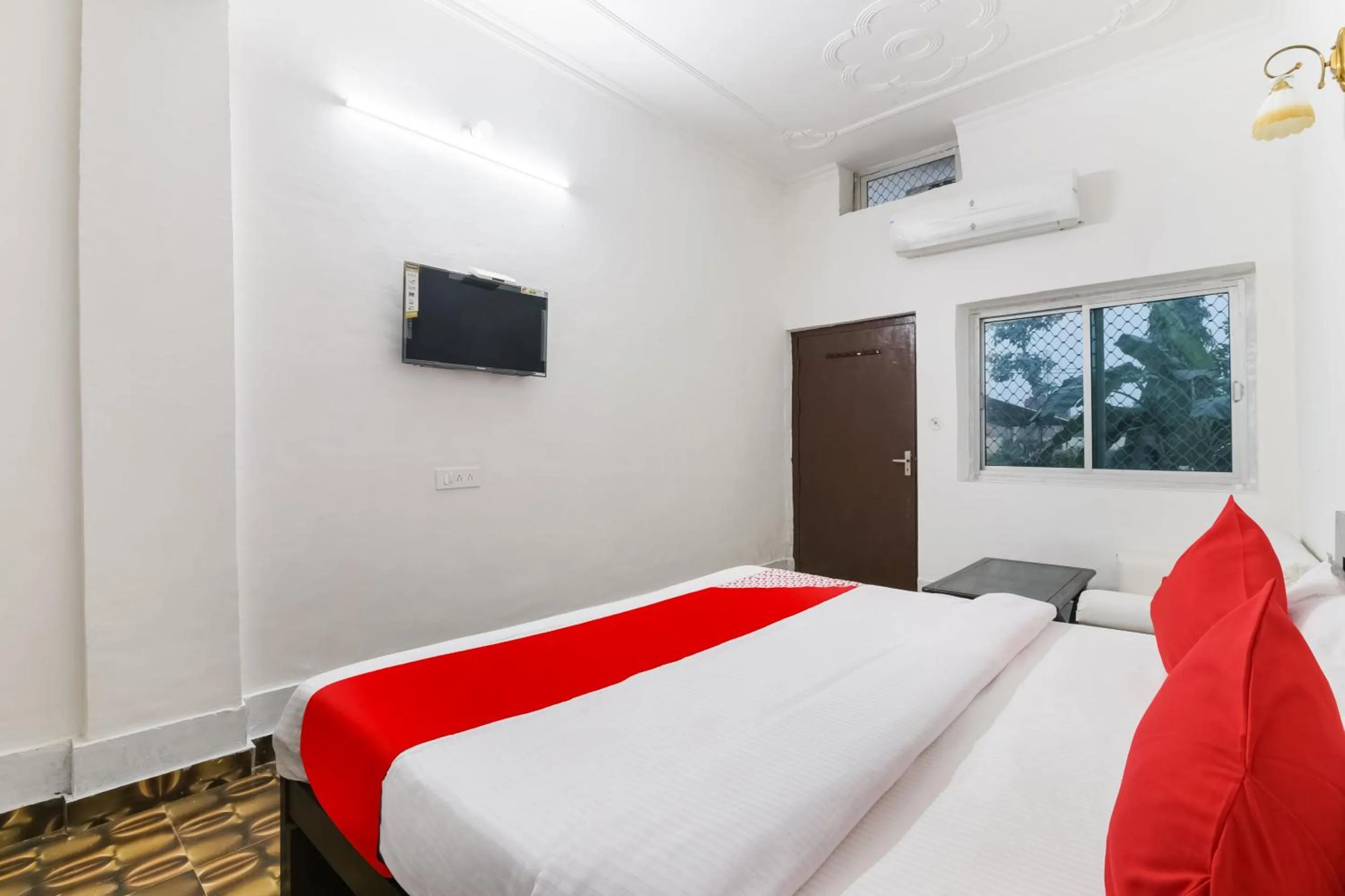 Bedroom, Bed in Hotel O Kavyanjali